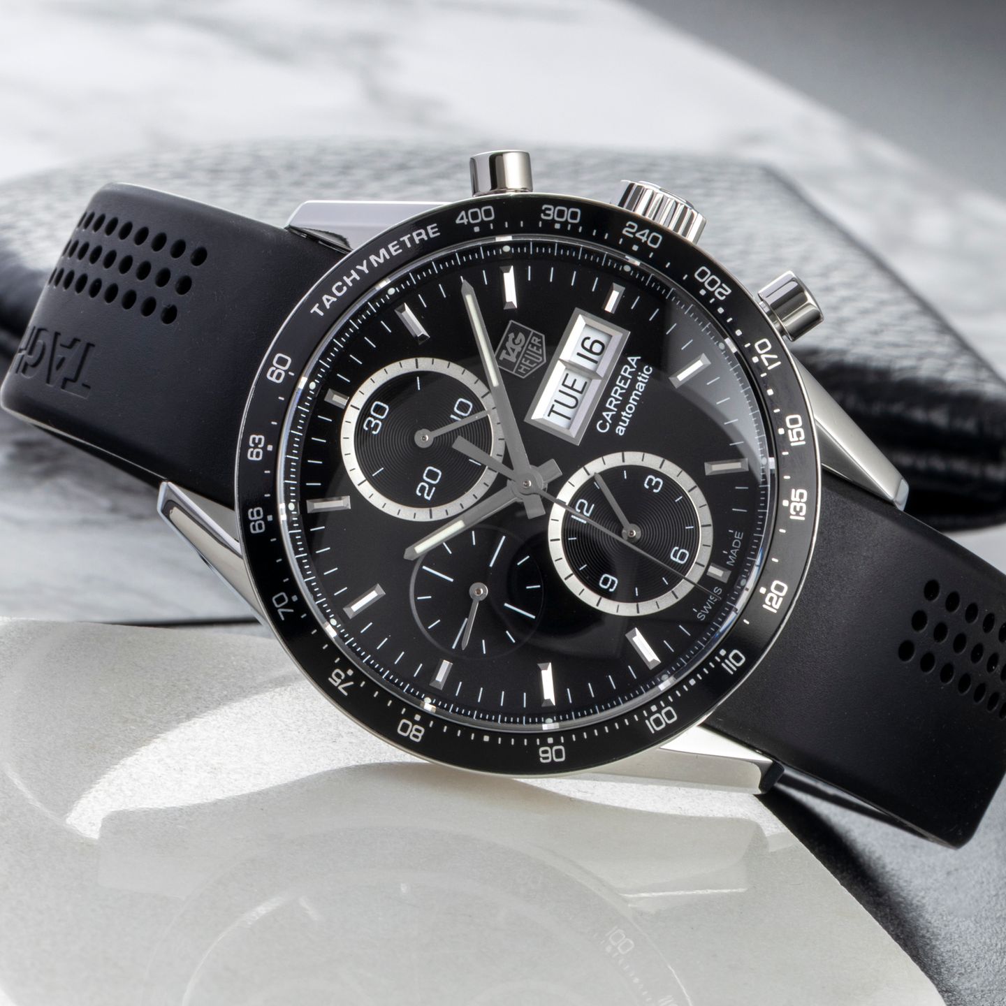 TAG Heuer Carrera Calibre 16 CV201AG (2015) - Black dial 41 mm Steel case (2/8)