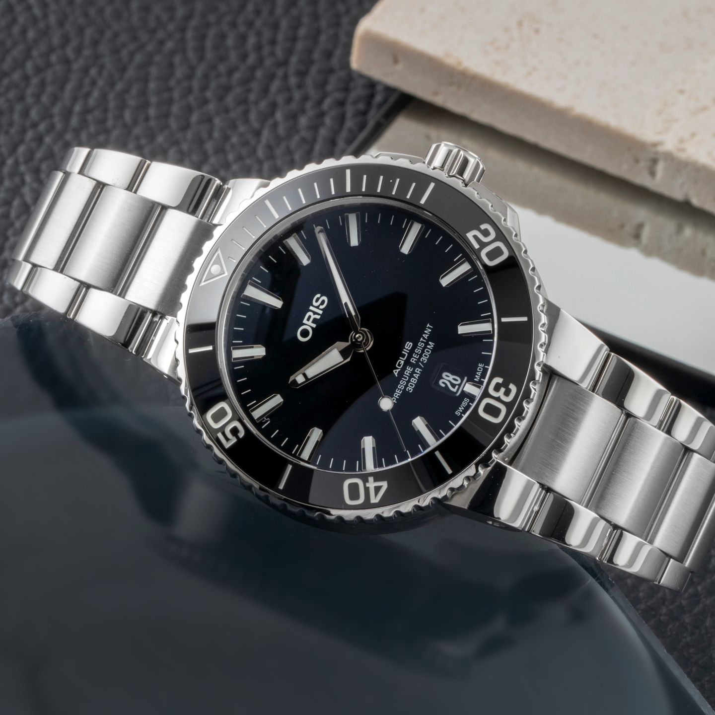 Oris Aquis Date 01 733 7732 4134-07 4 21 64FC - (2/8)