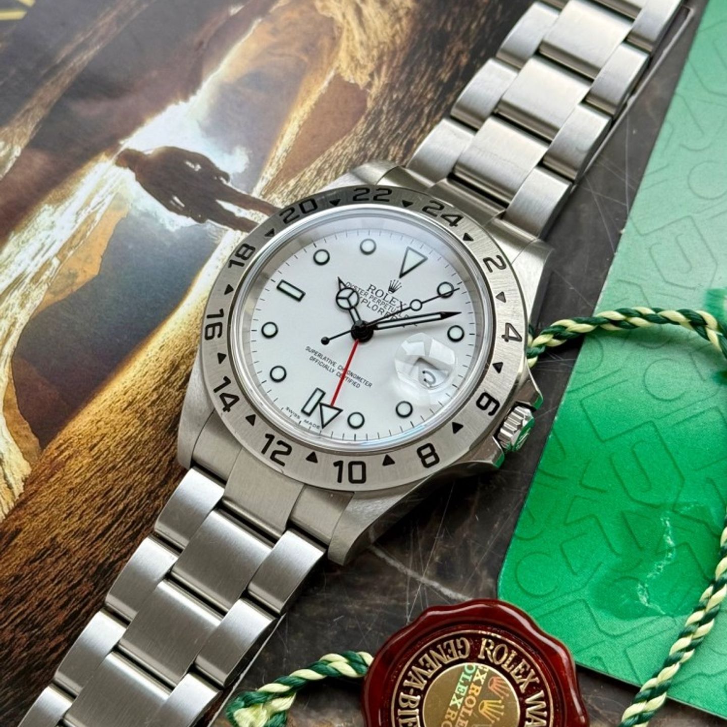 Rolex Explorer II 16570T (2006) - White dial 40 mm Steel case (6/8)