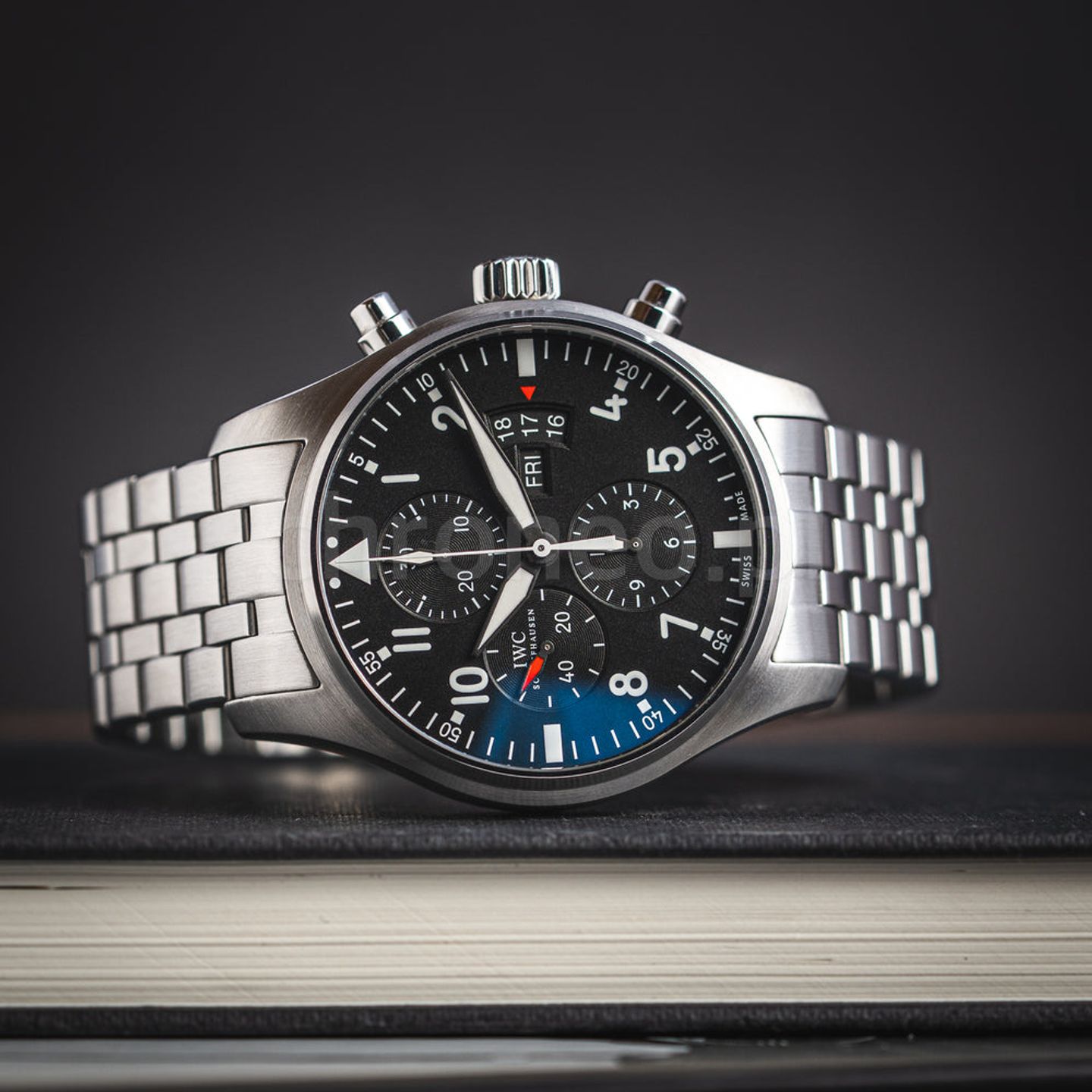 IWC Pilot Chronograph IW377704 (Onbekend (willekeurig serienummer)) - Zwart wijzerplaat 43mm Staal (1/8)