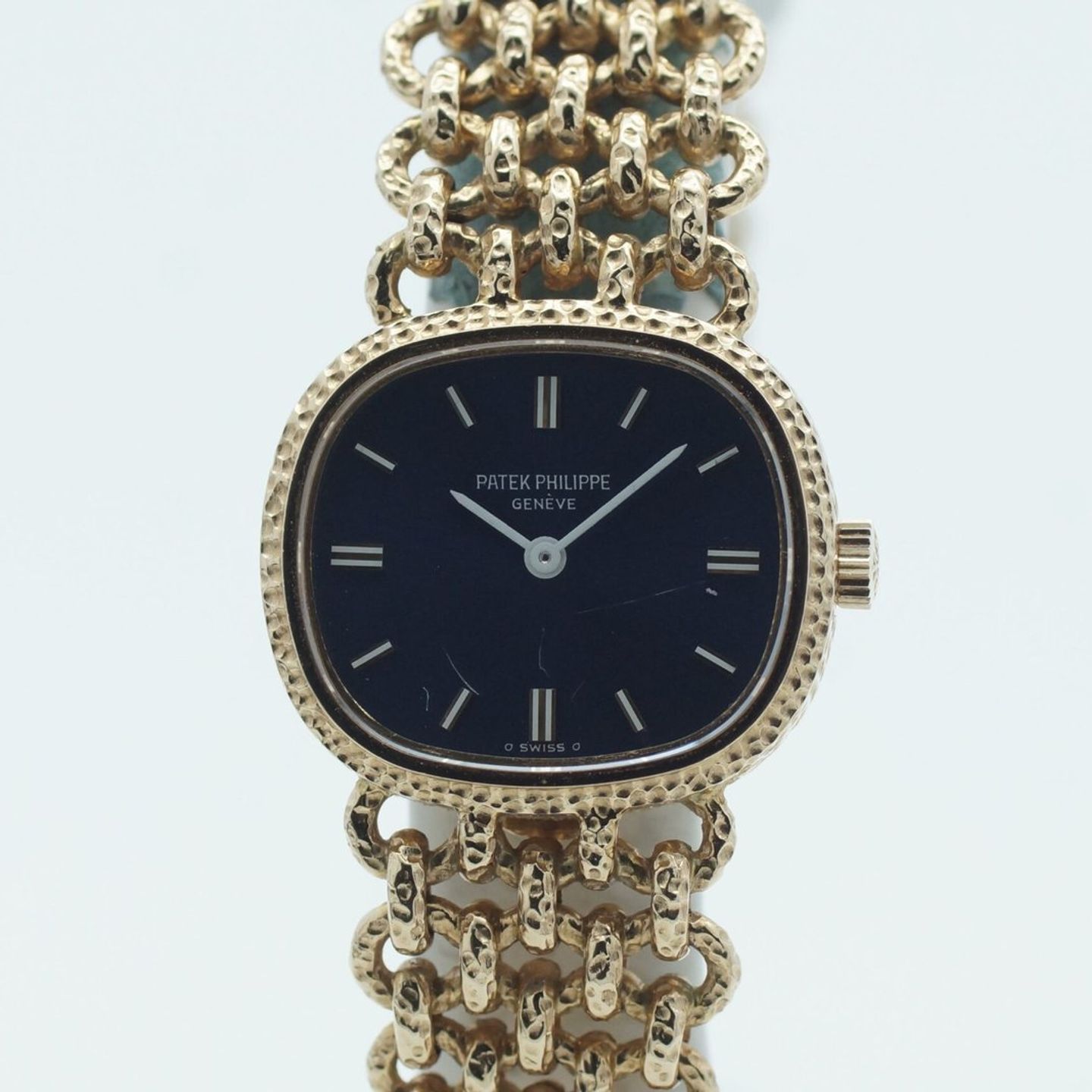 Patek Philippe Ellipse 4133 (1975) - Black dial 22 mm Yellow Gold case (2/8)