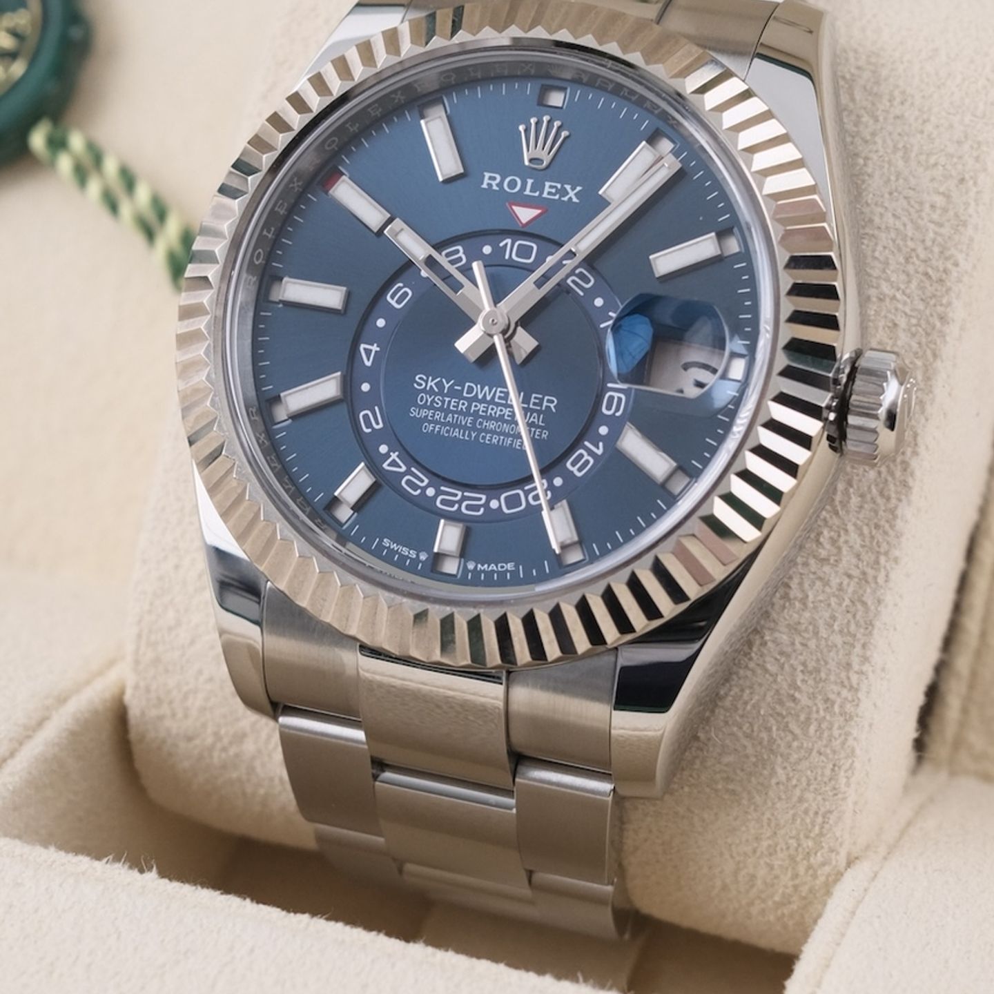 Rolex Sky-Dweller 336934 (2024) - 42 mm Steel case (4/8)
