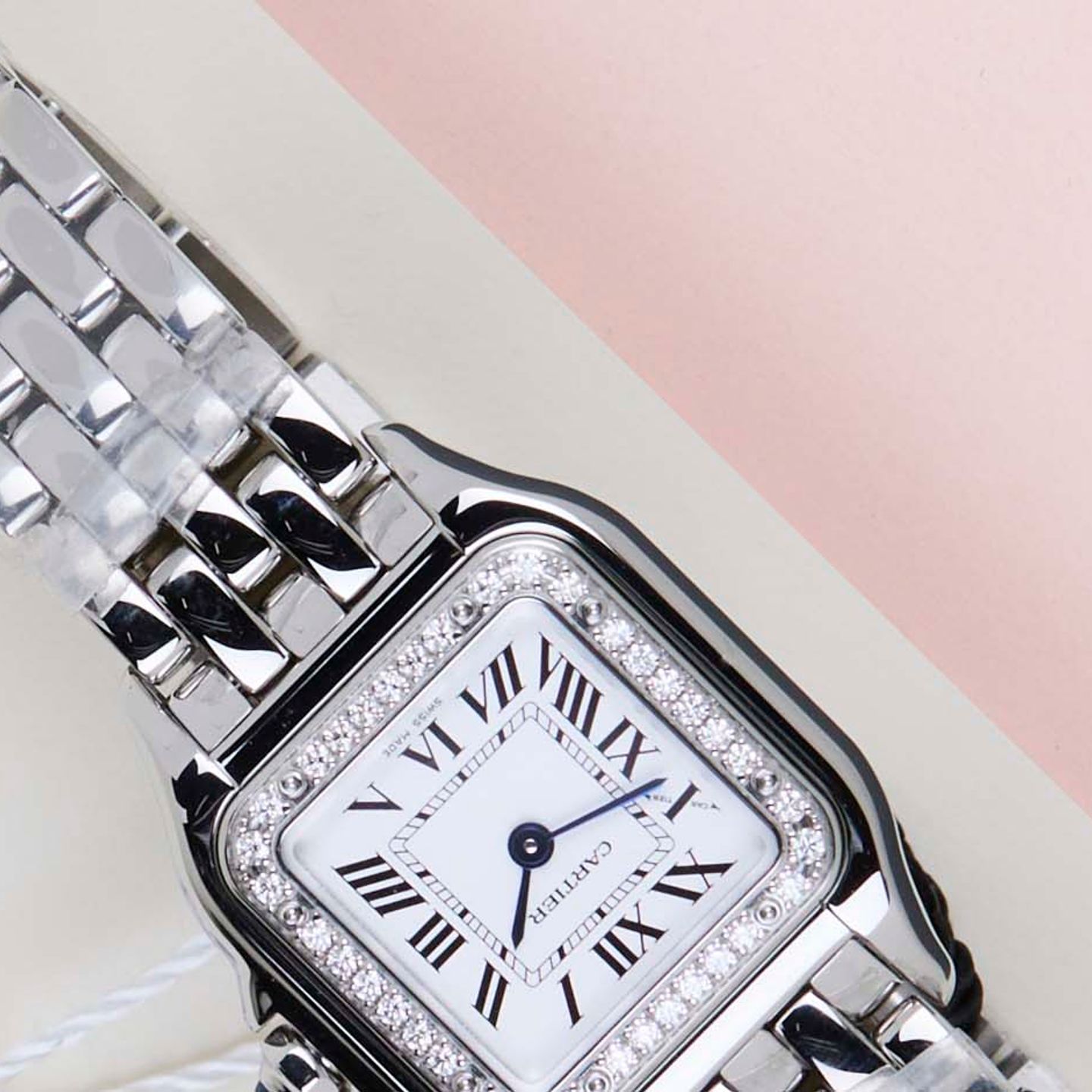 Cartier Panthère W4PN0016 (2026) - Silver dial 23 mm Steel case (4/8)