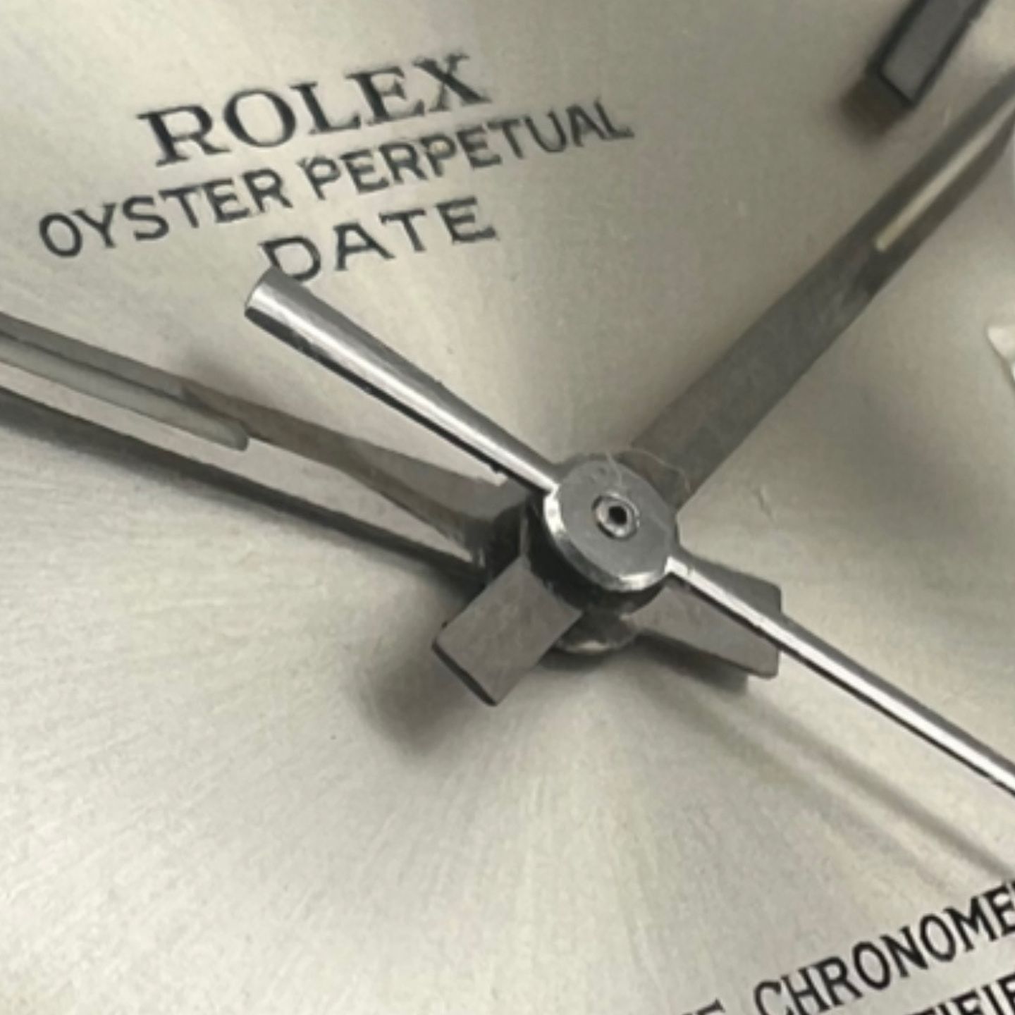 Rolex Oyster Perpetual Date 1500 (1971) - Champagne wijzerplaat 34mm Staal (2/5)