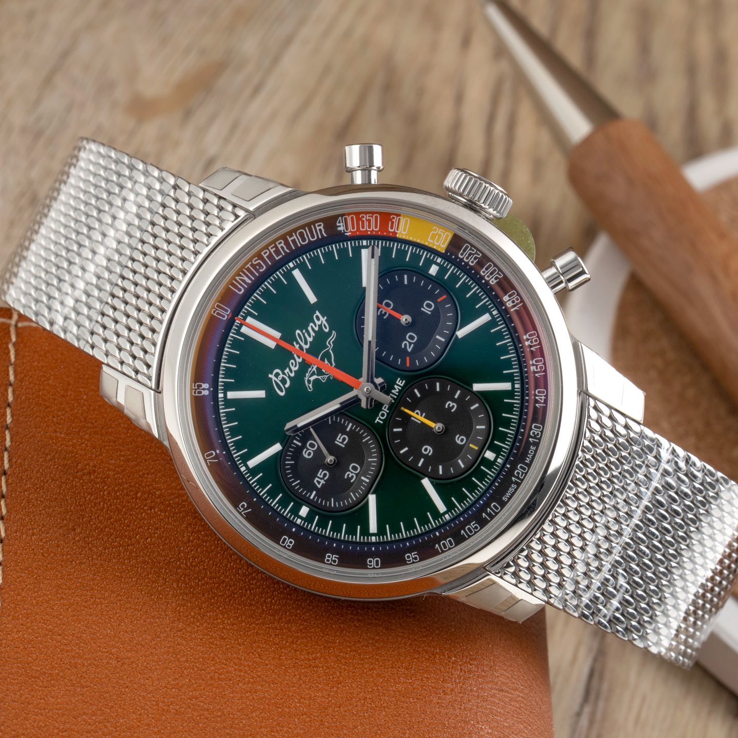 Breitling Top Time AB01762A1L1A1 (Unknown (random serial)) - Green dial 41 mm Steel case (2/8)