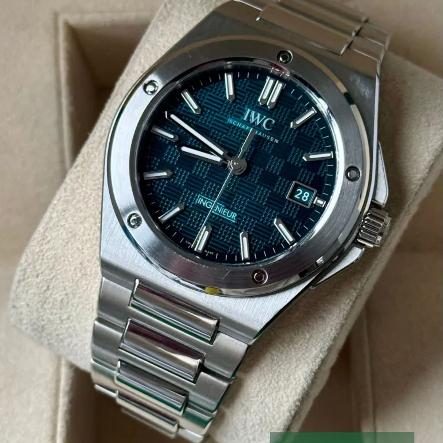 IWC Ingenieur Automatic IW328903 - (3/7)