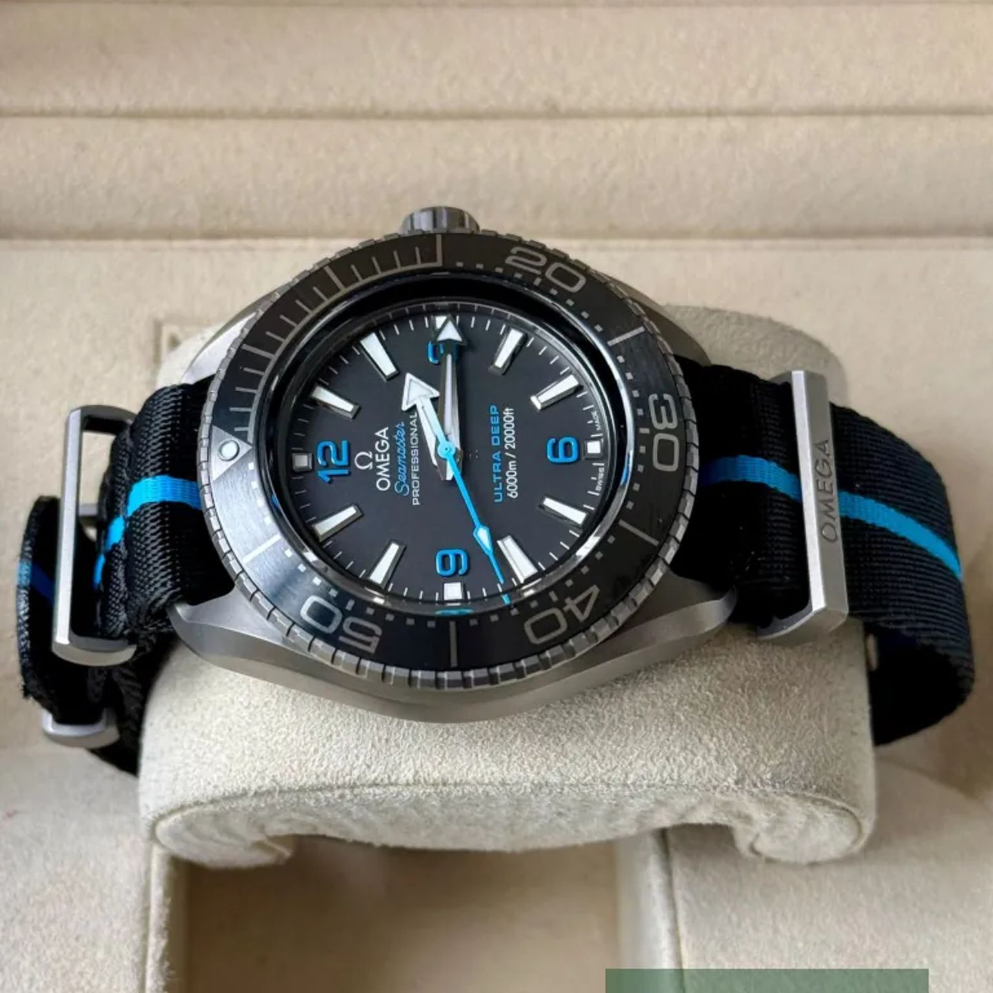 Omega Seamaster Planet Ocean 215.92.46.21.01.001 - (5/8)