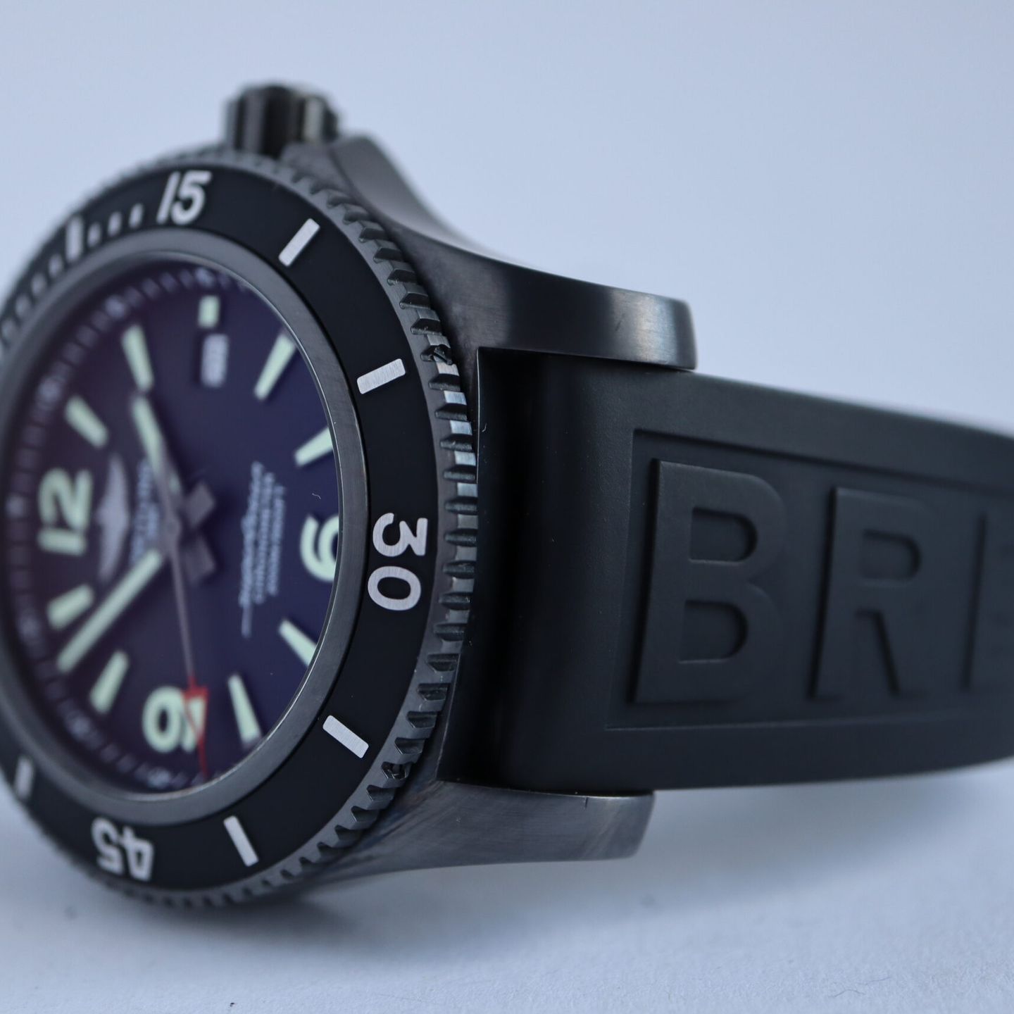 Breitling Superocean M17368B71B1S2 (2021) - Black dial 46 mm Steel case (3/8)