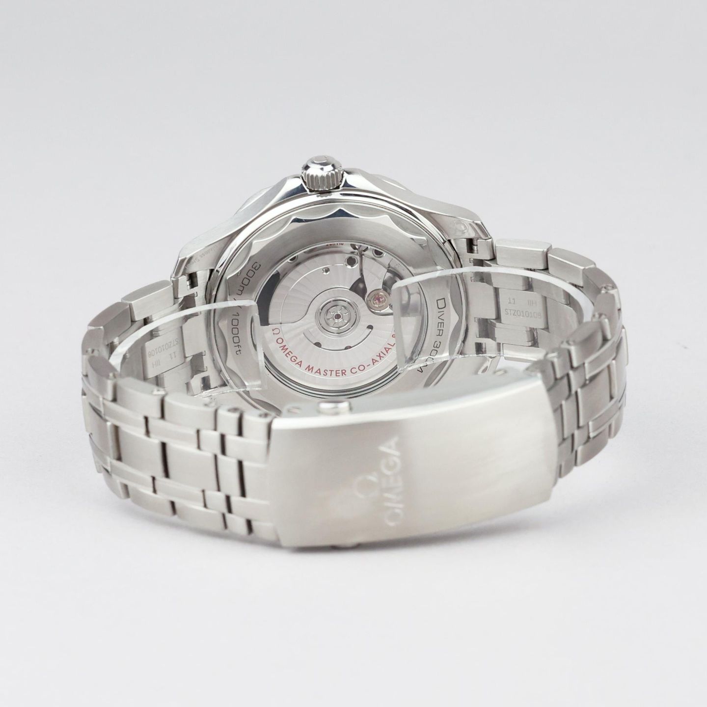 Omega Seamaster Diver 300 M 210.30.42.20.01.001 (2024) - Black dial 42 mm Steel case (6/8)