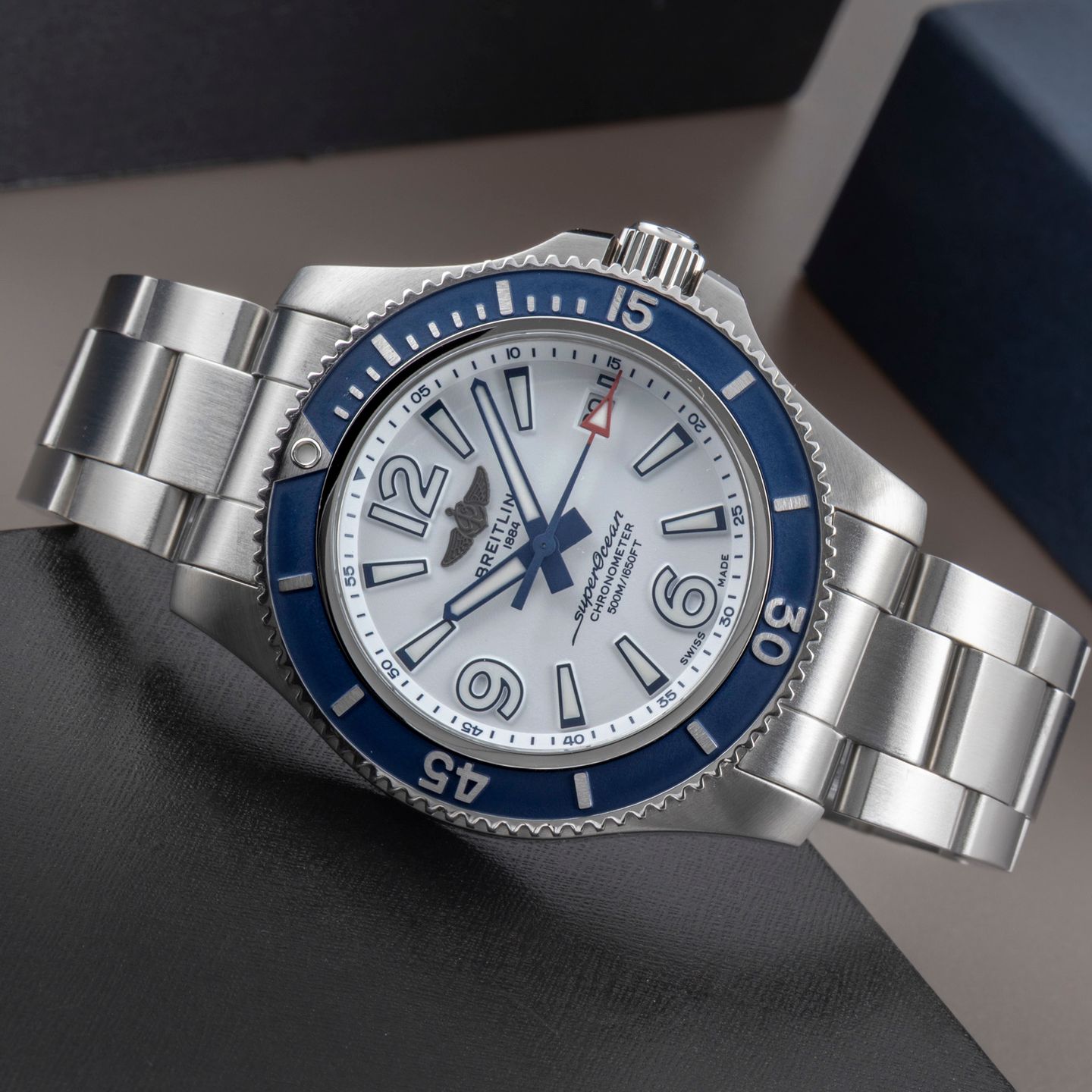 Breitling Superocean 42 A17366 (Unknown (random serial)) - White dial 42 mm Steel case (2/8)