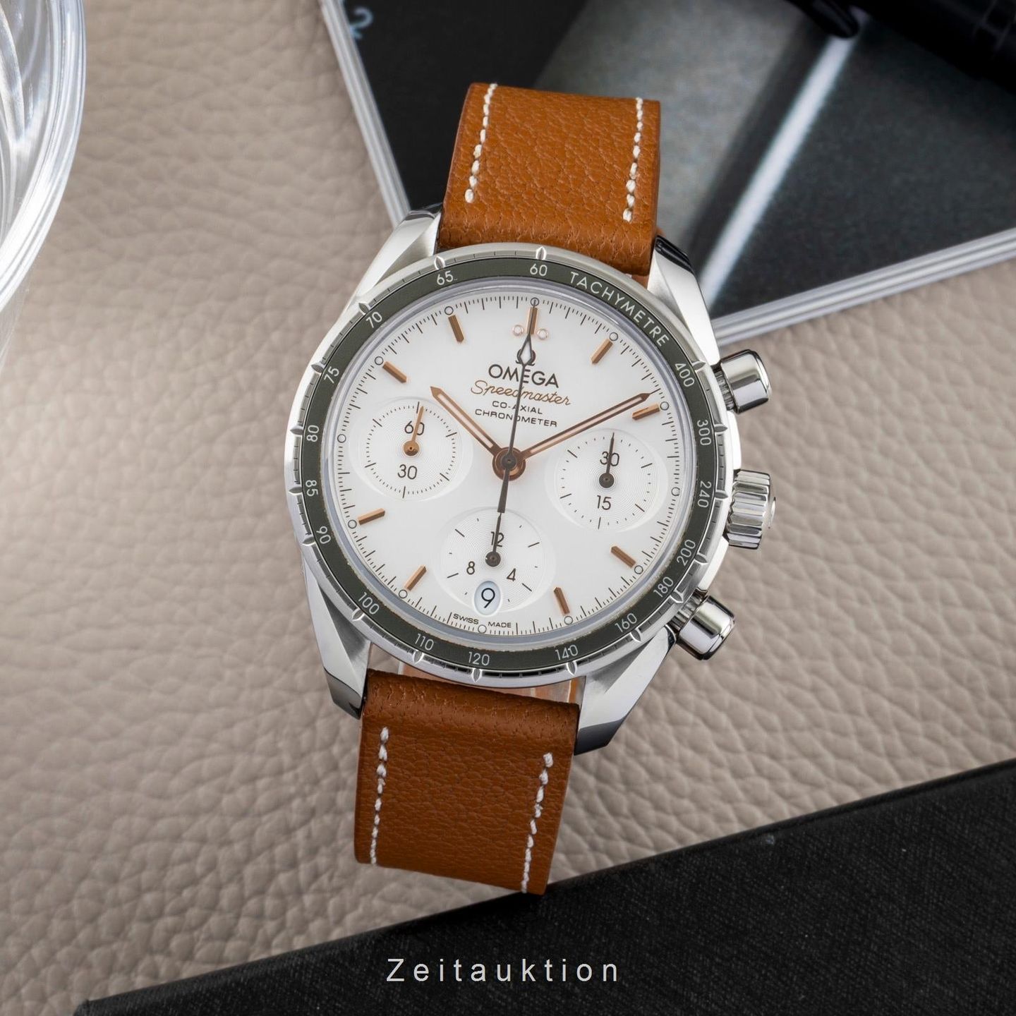 Omega Speedmaster 324.32.38.50.02.001 - (3/8)