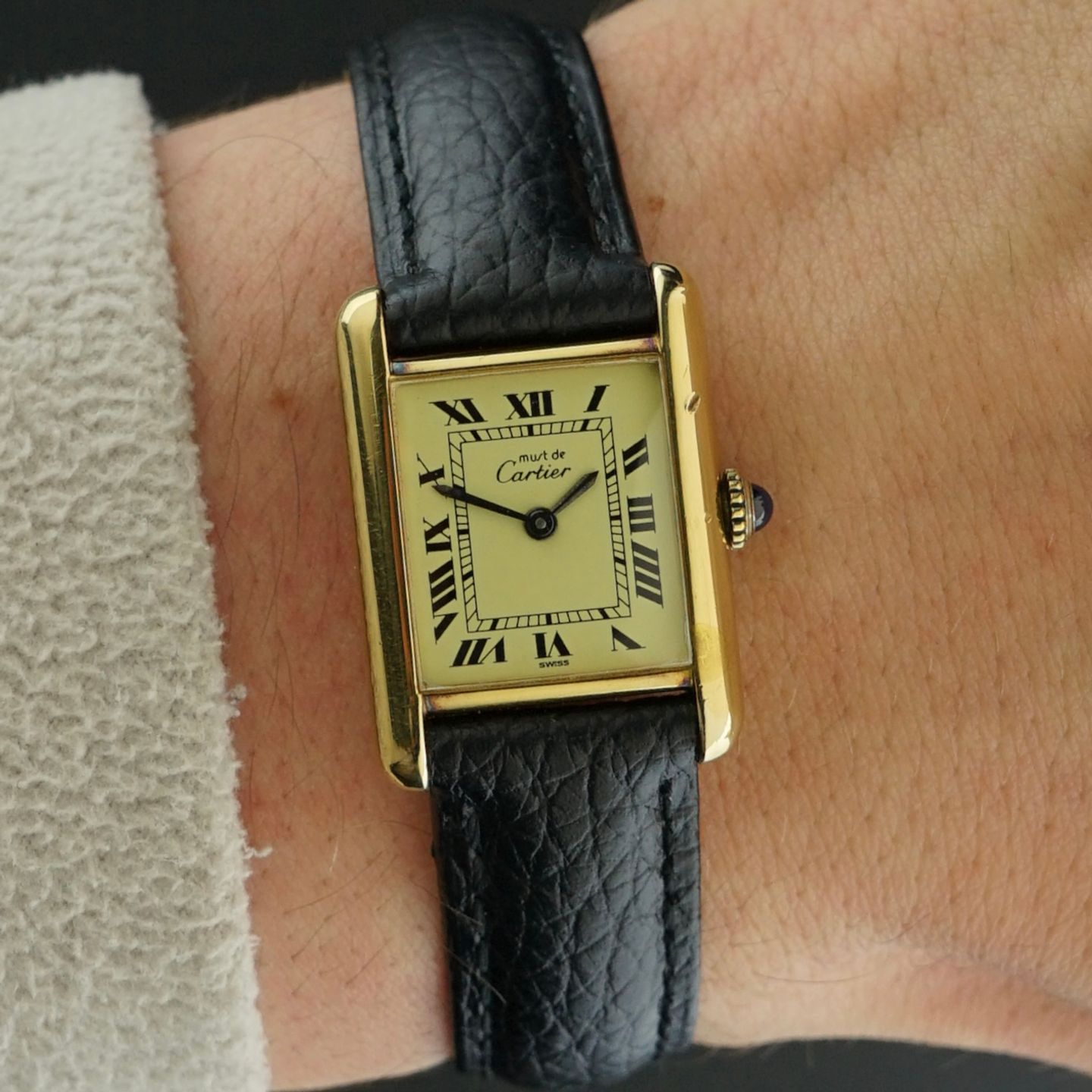 Cartier Tank 2415 (1990) - Champagne dial 20 mm Gold/Steel case (2/8)