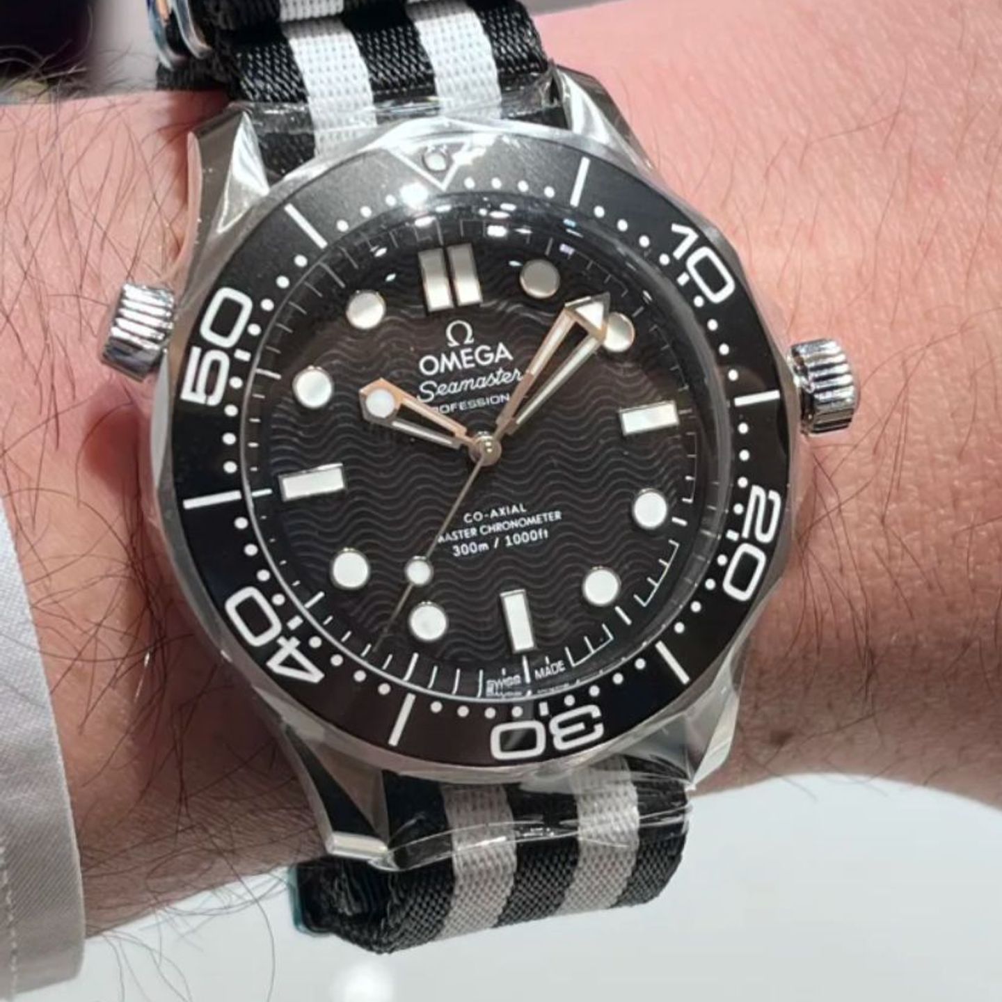 Omega Seamaster Diver 300 M 210.32.42.20.01.005 - (2/4)