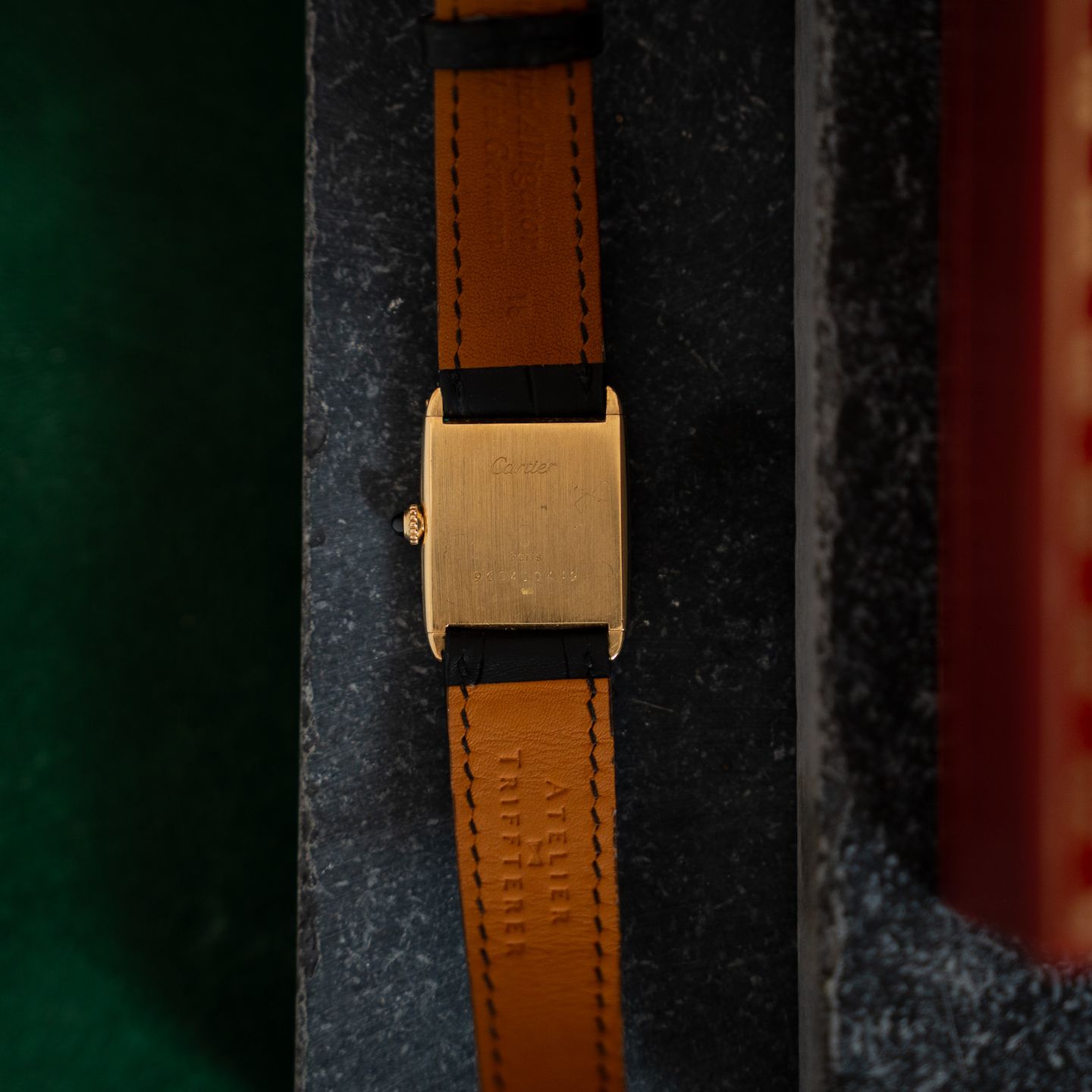 Cartier Tank 96041 (Unknown (random serial)) - White dial 30 mm Yellow Gold case (6/8)