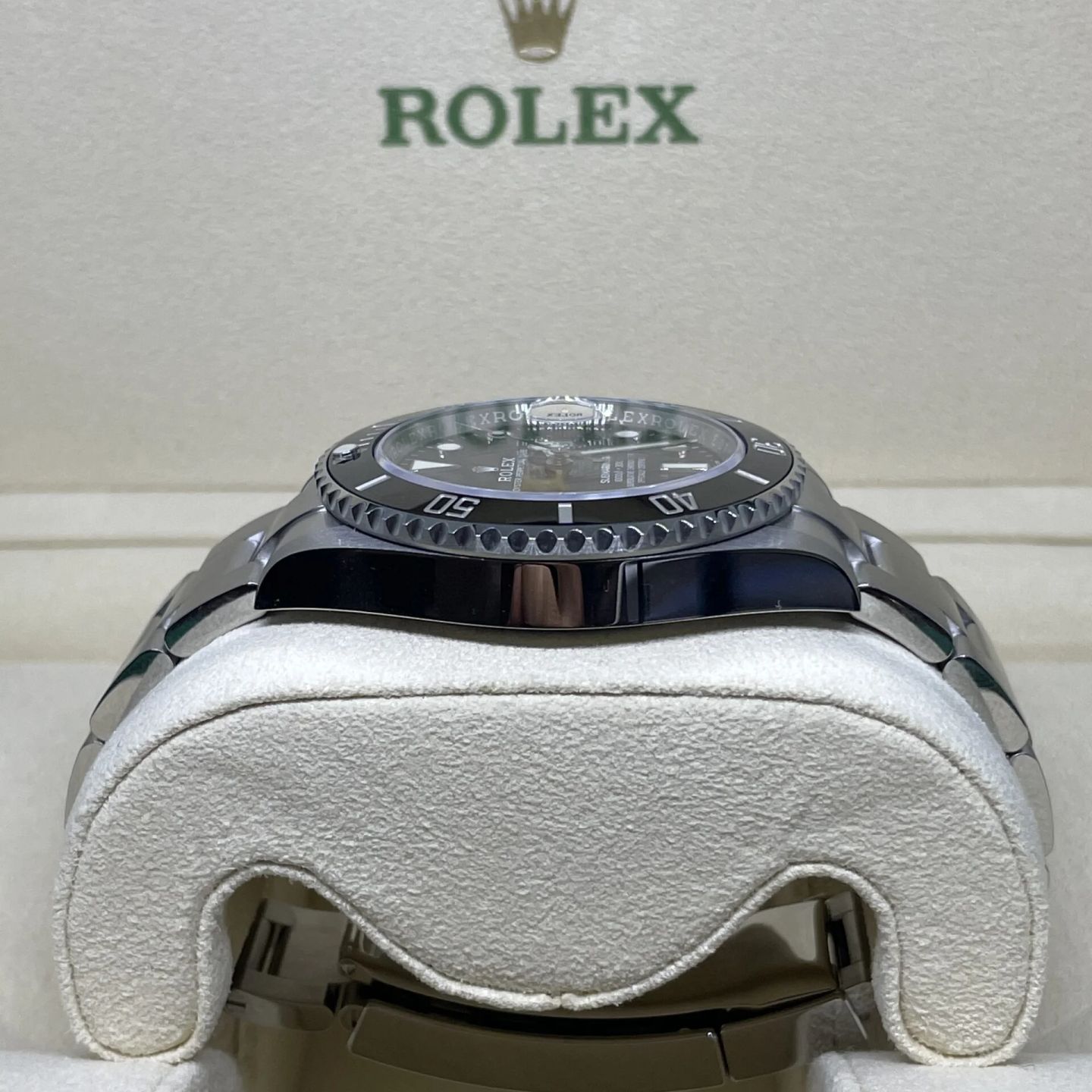 Rolex Submariner Date 126610LN - (3/4)