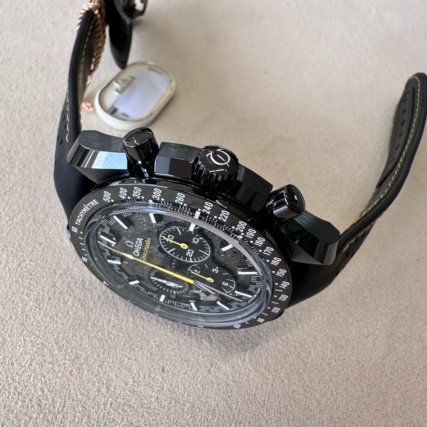 Omega Speedmaster 310.92.44.50.01.001 (2024) - Black dial 44 mm Ceramic case (4/4)