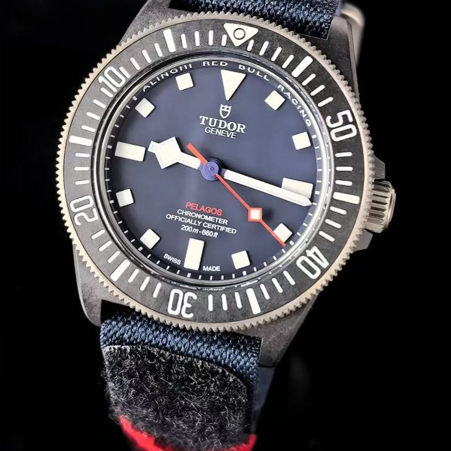 Tudor Pelagos 25707KN (2025) - Blue dial 42 mm Carbon case (3/4)