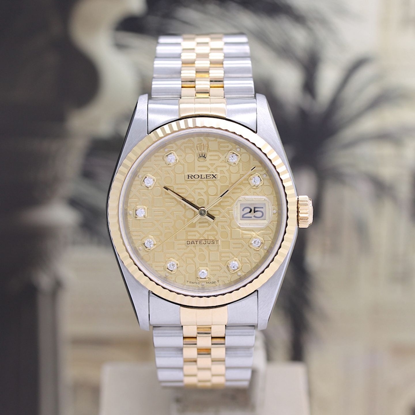 Rolex Datejust 36 16233 (2002) - Champagne dial 36 mm Gold/Steel case (3/8)