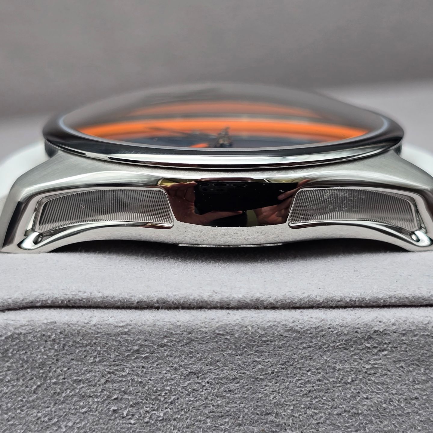 H. Moser & Cie. Pioneer 3201-1202 - (6/8)