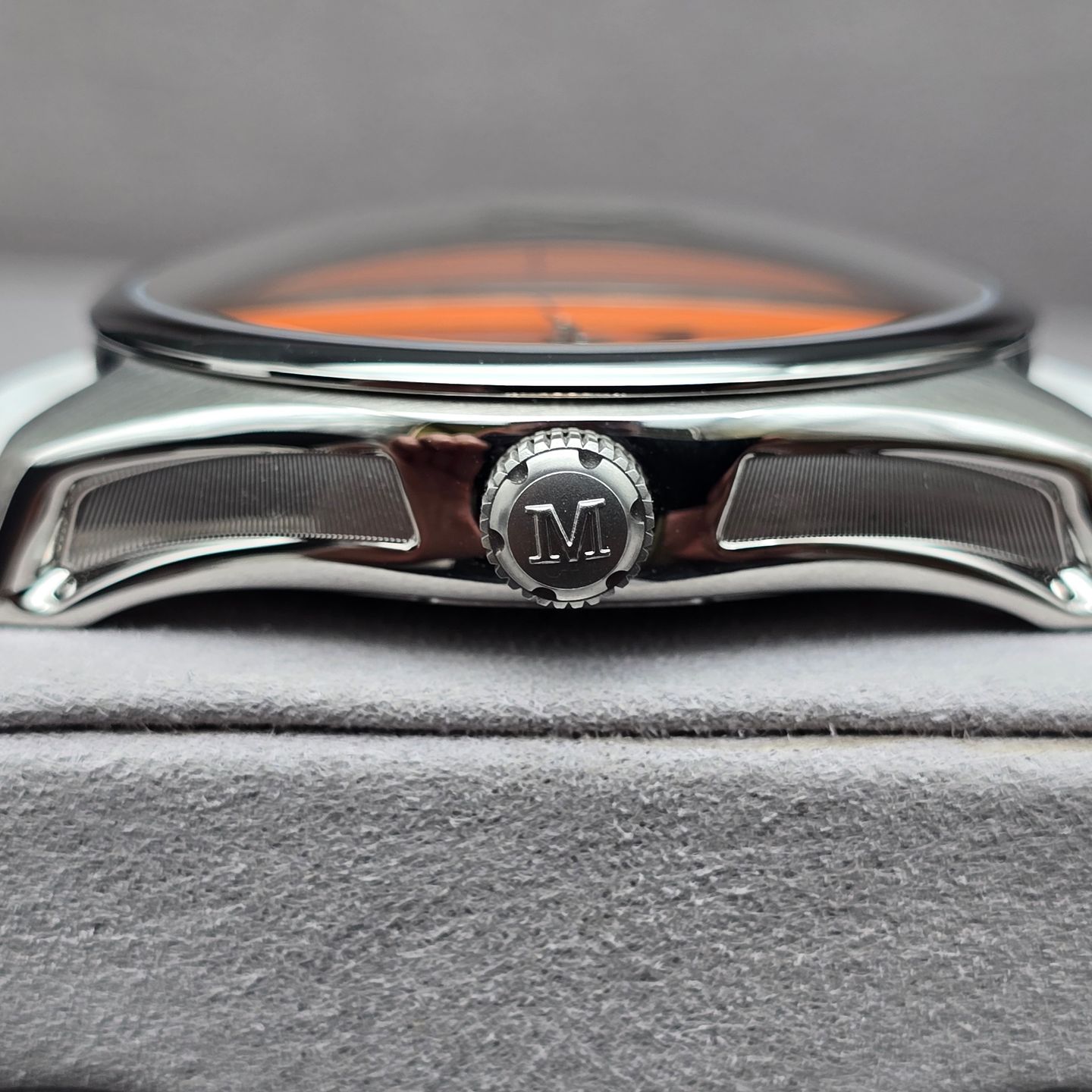 H. Moser & Cie. Pioneer 3201-1202 - (5/8)