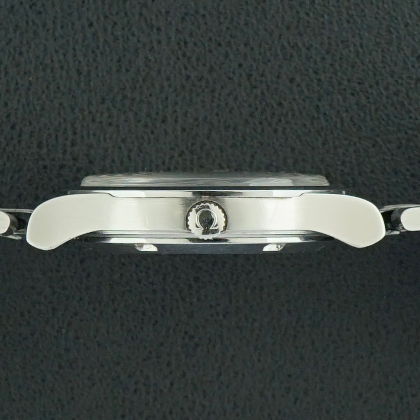 Omega Genève 166.0173 - (4/8)