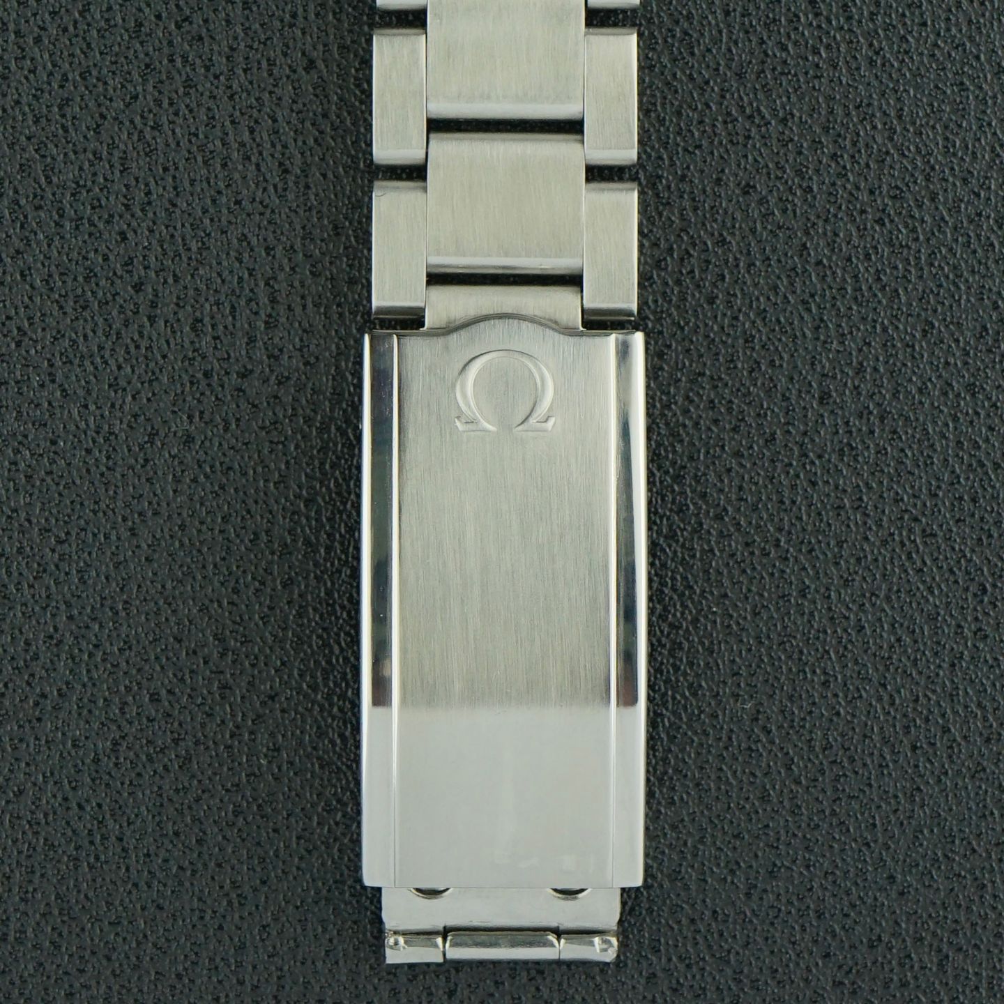 Omega Genève 166.0173 - (7/8)