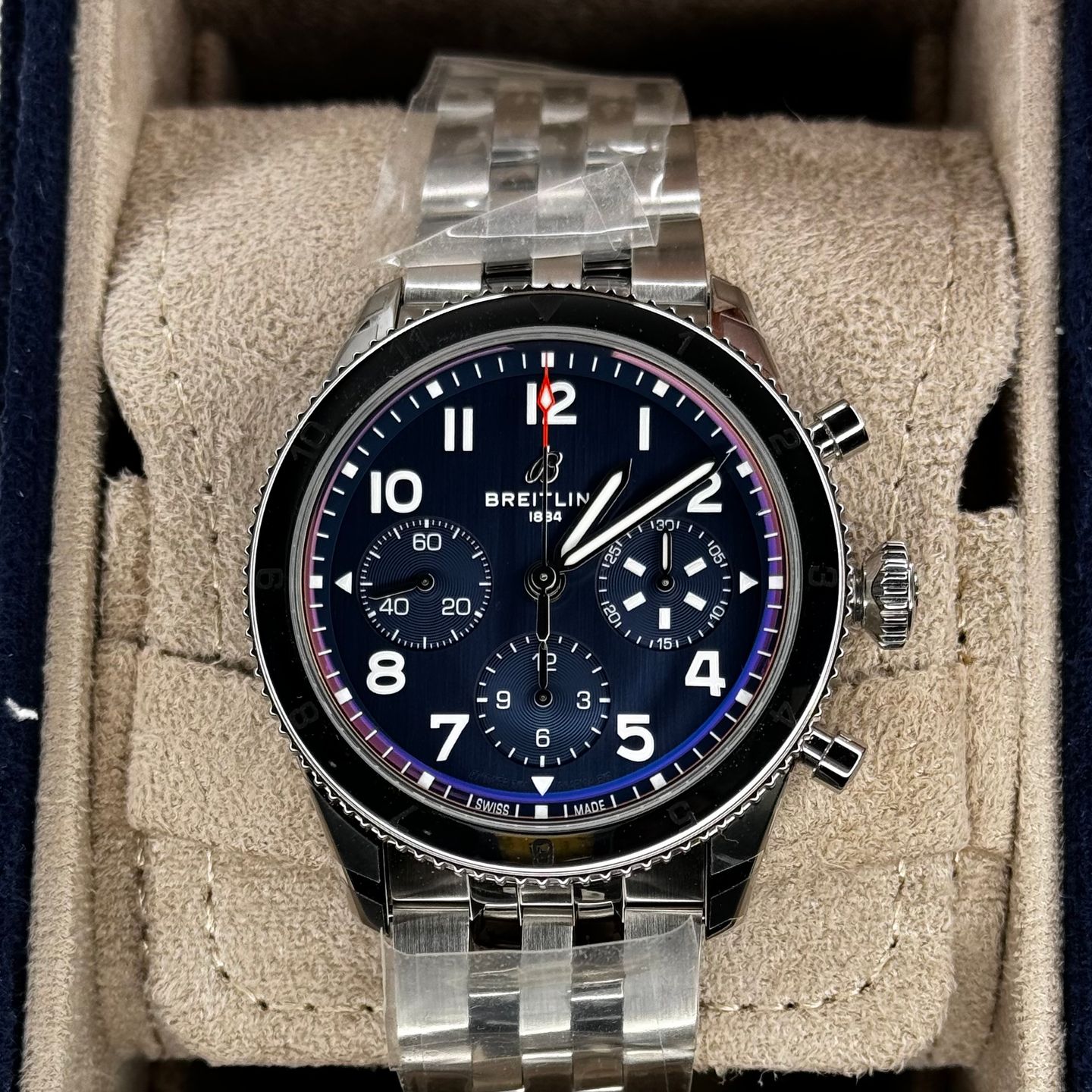 Breitling Classic AVI A233801A1C1A1 (2024) - Blauw wijzerplaat 42mm Staal (4/7)