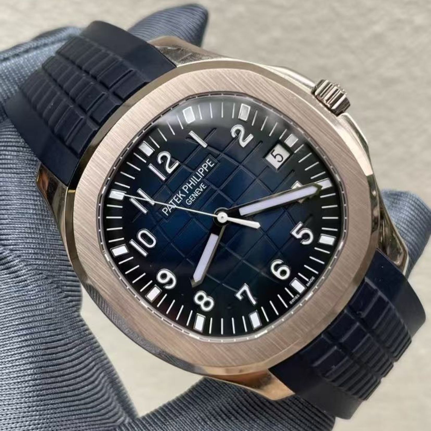 Patek Philippe Aquanaut 5168G-001 (2025) - Blauw wijzerplaat 42mm Witgoud (3/3)