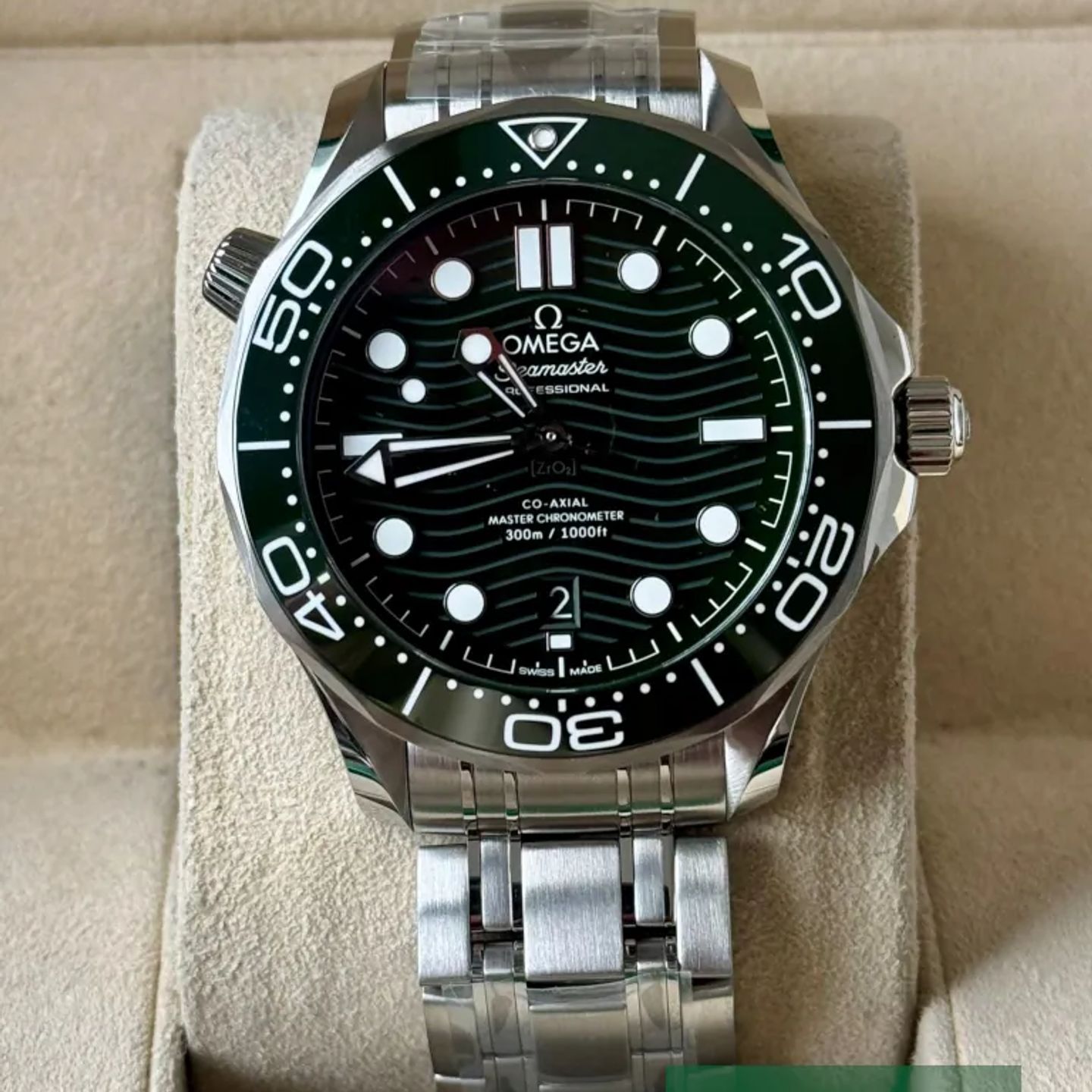 Omega Seamaster Diver 300 M 210.30.42.20.10.001 - (2/7)