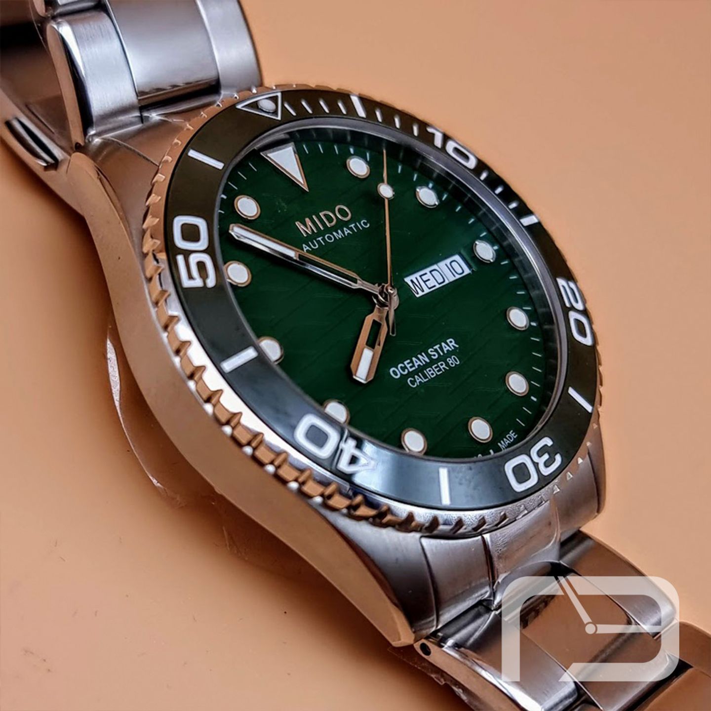 Mido Ocean Star M042.430.11.091.00 (2024) - Green dial 43 mm Steel case (4/8)