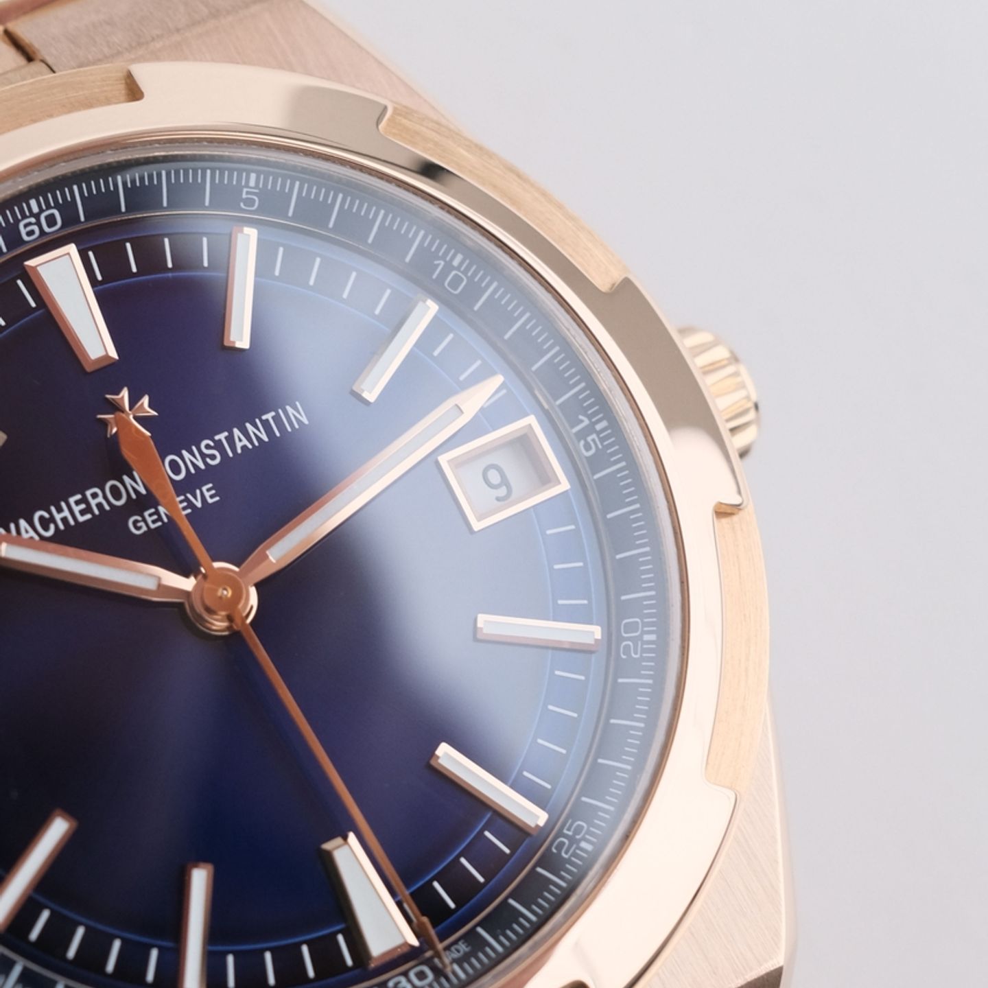 Vacheron Constantin Overseas 4500V/110R-B705 (2023) - Blauw wijzerplaat 42mm Roségoud (3/8)