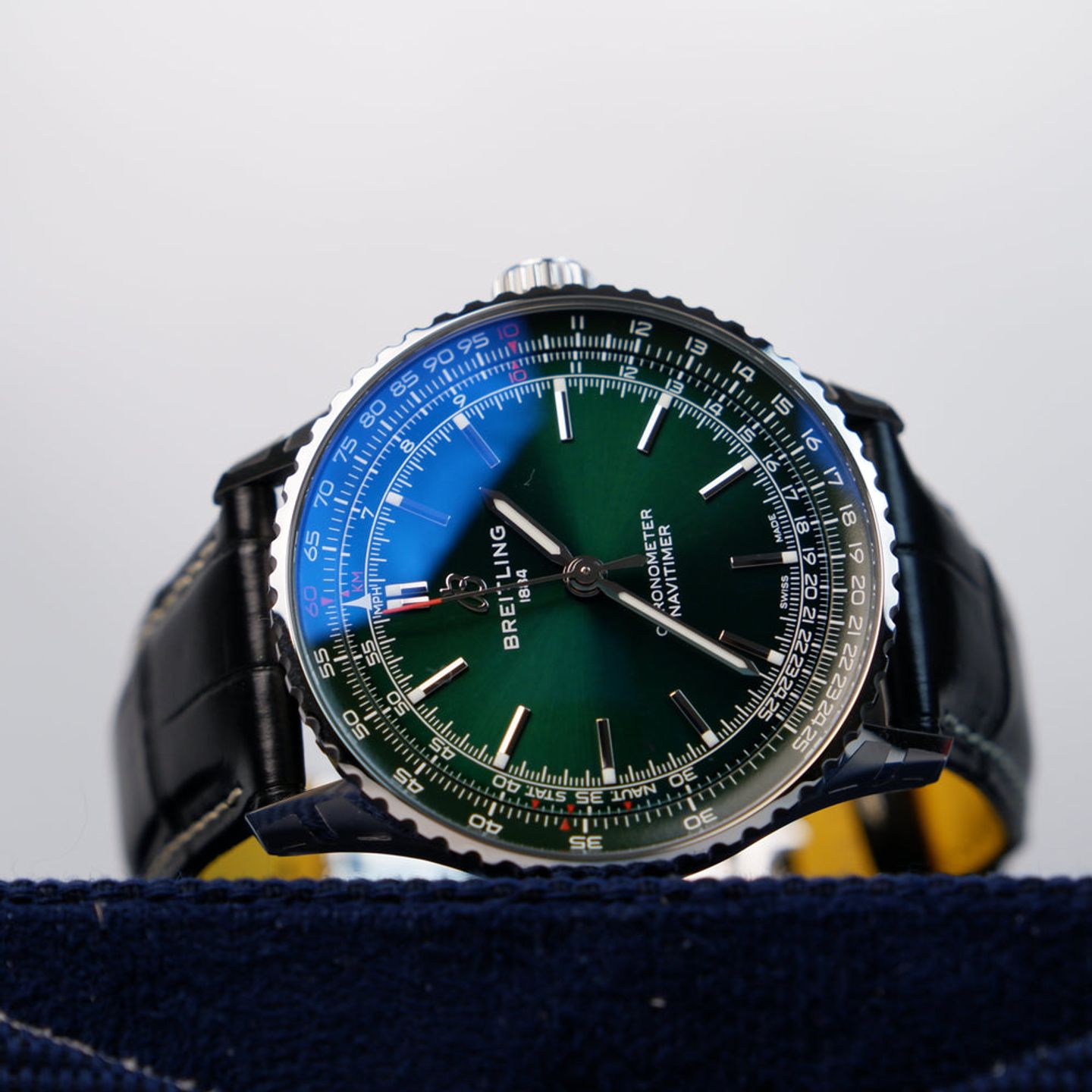 Breitling Navitimer A17329371L1P1 (2026) - Groen wijzerplaat 41mm Staal (1/2)