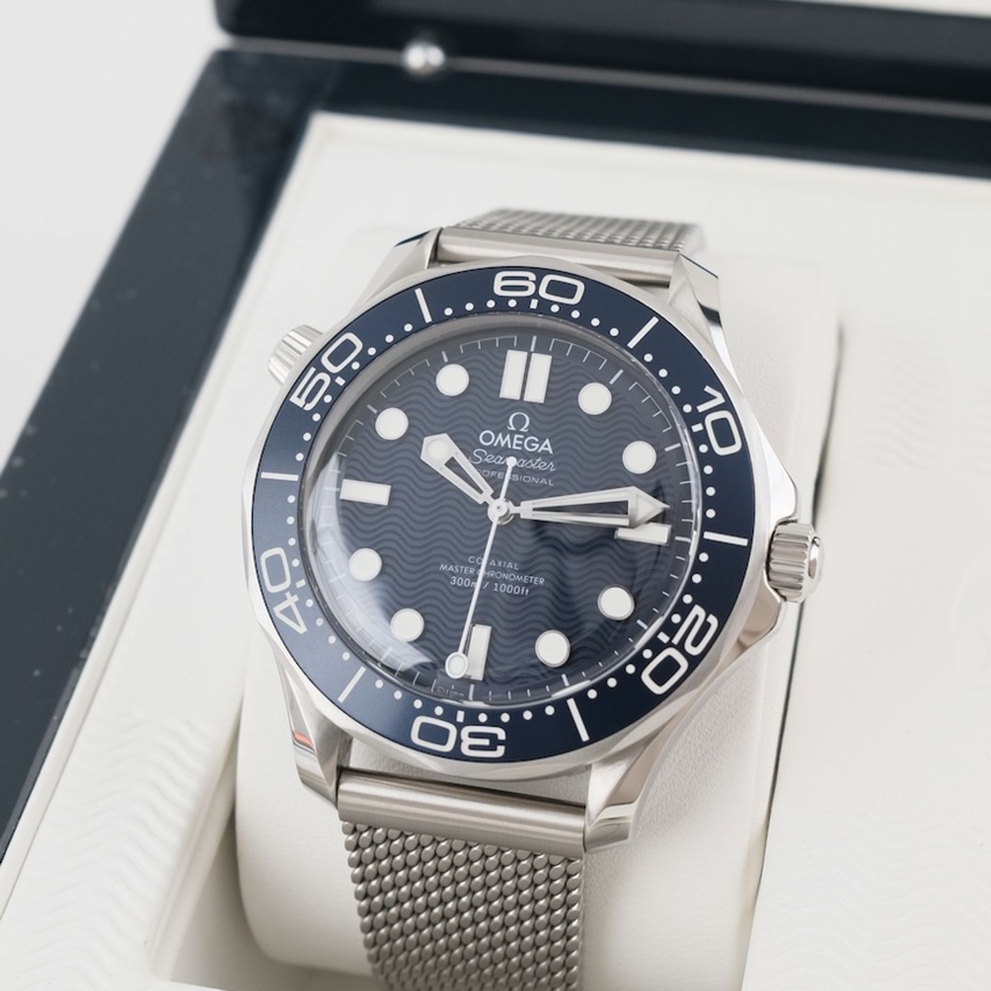 Omega Seamaster Diver 300 M 210.30.42.20.03.002 (2023) - Blue dial 42 mm Steel case (3/8)