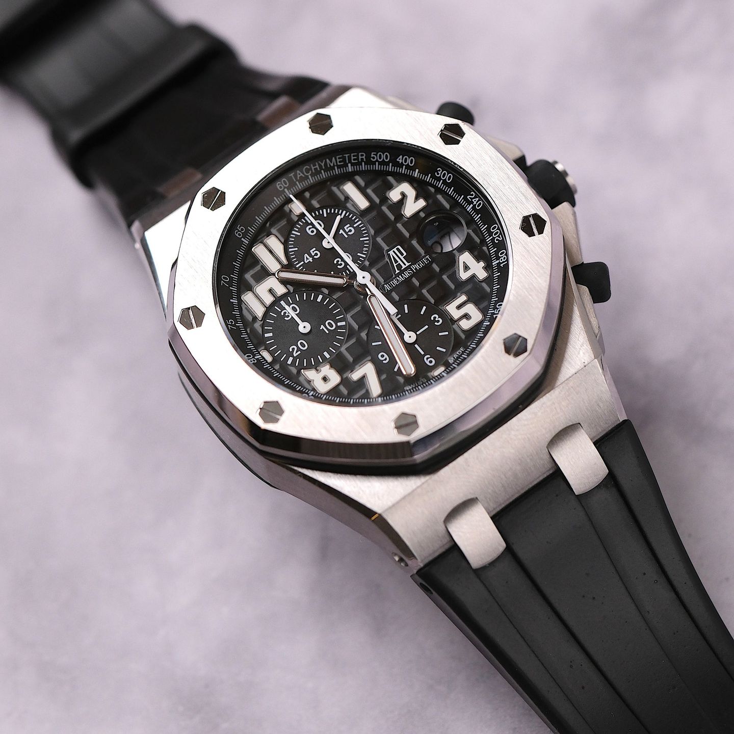 Audemars Piguet Royal Oak Offshore Chronograph Volcano 26170ST.OO.D101CR.03 (Onbekend (willekeurig serienummer)) - Zwart wijzerplaat 42mm Staal (2/6)