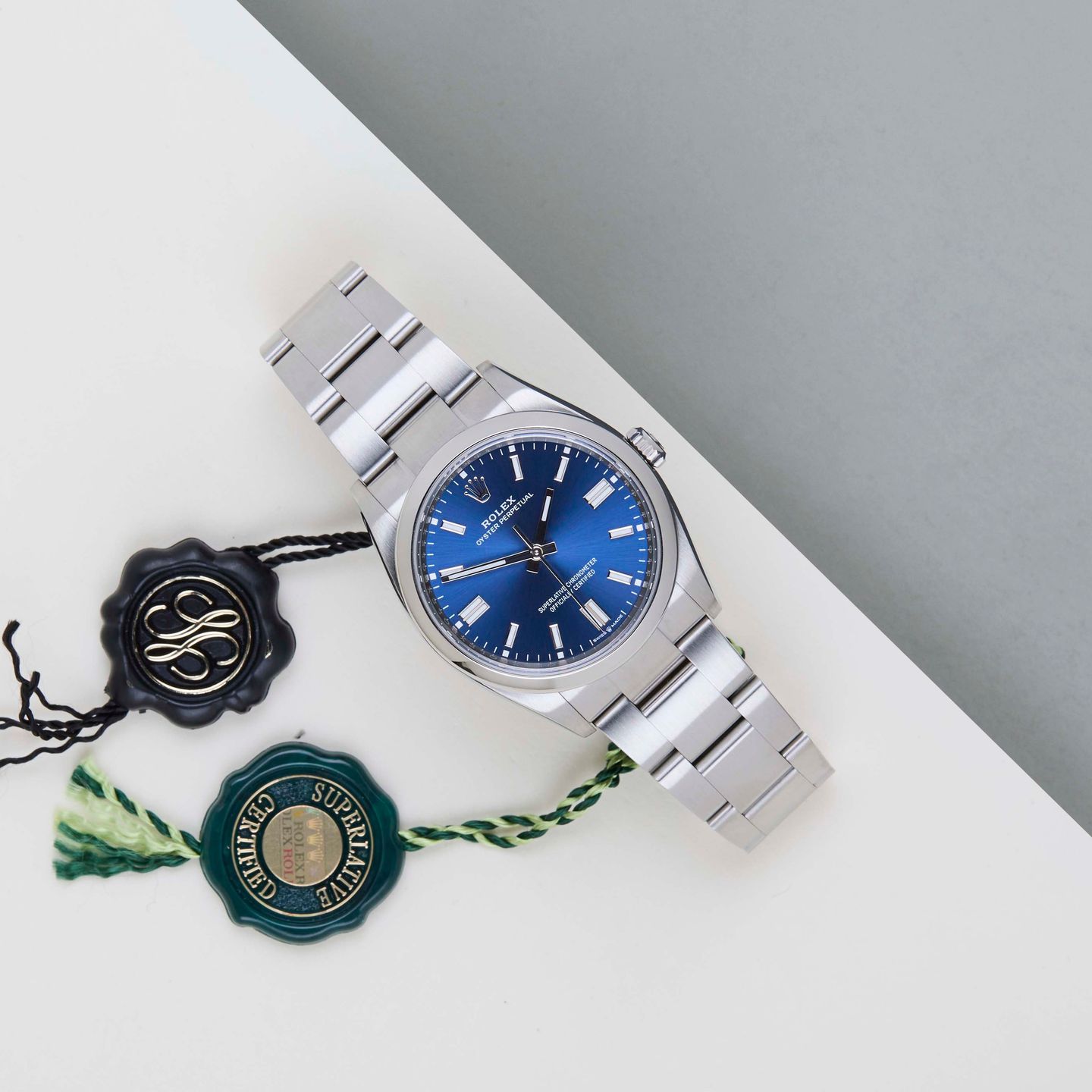 Rolex Oyster Perpetual 36 126000 - (2/8)