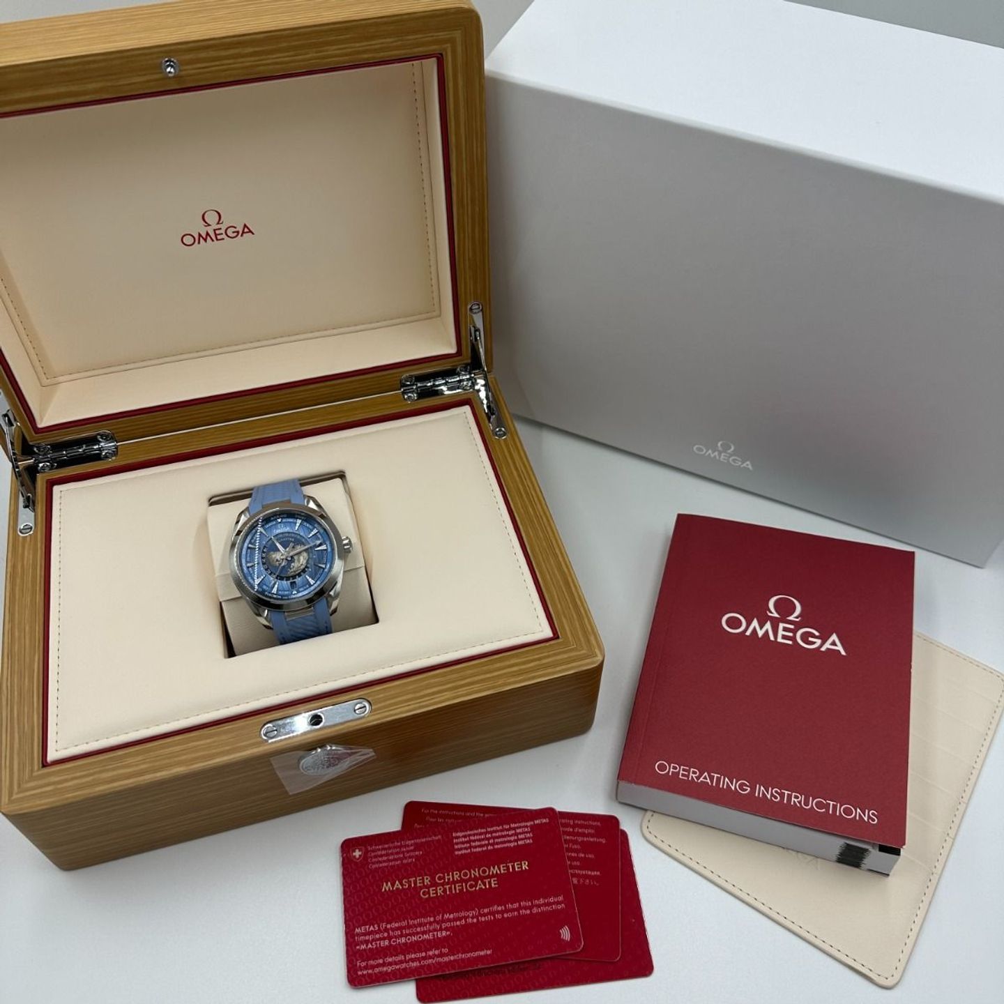 Omega Seamaster Aqua Terra 220.12.43.22.03.002 (2024) - Blauw wijzerplaat 43mm Staal (2/8)