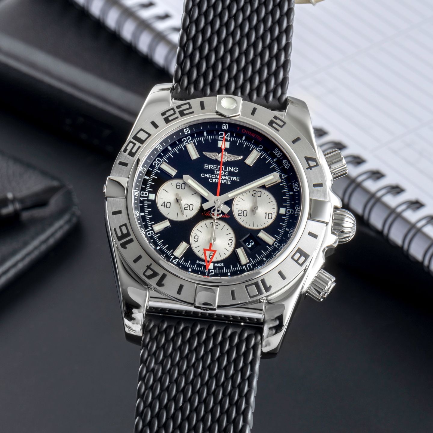 Breitling Chronomat GMT AB0413B9/BD17 (Unknown (random serial)) - Black dial 47 mm Steel case (3/8)