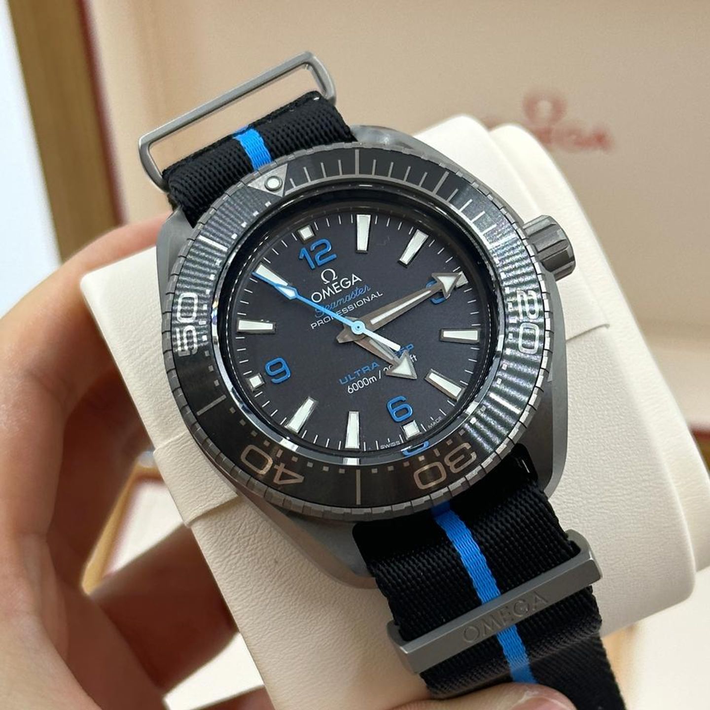 Omega Seamaster Ultra Deep 6000M 215.92.46.21.01.001 - (9/10)