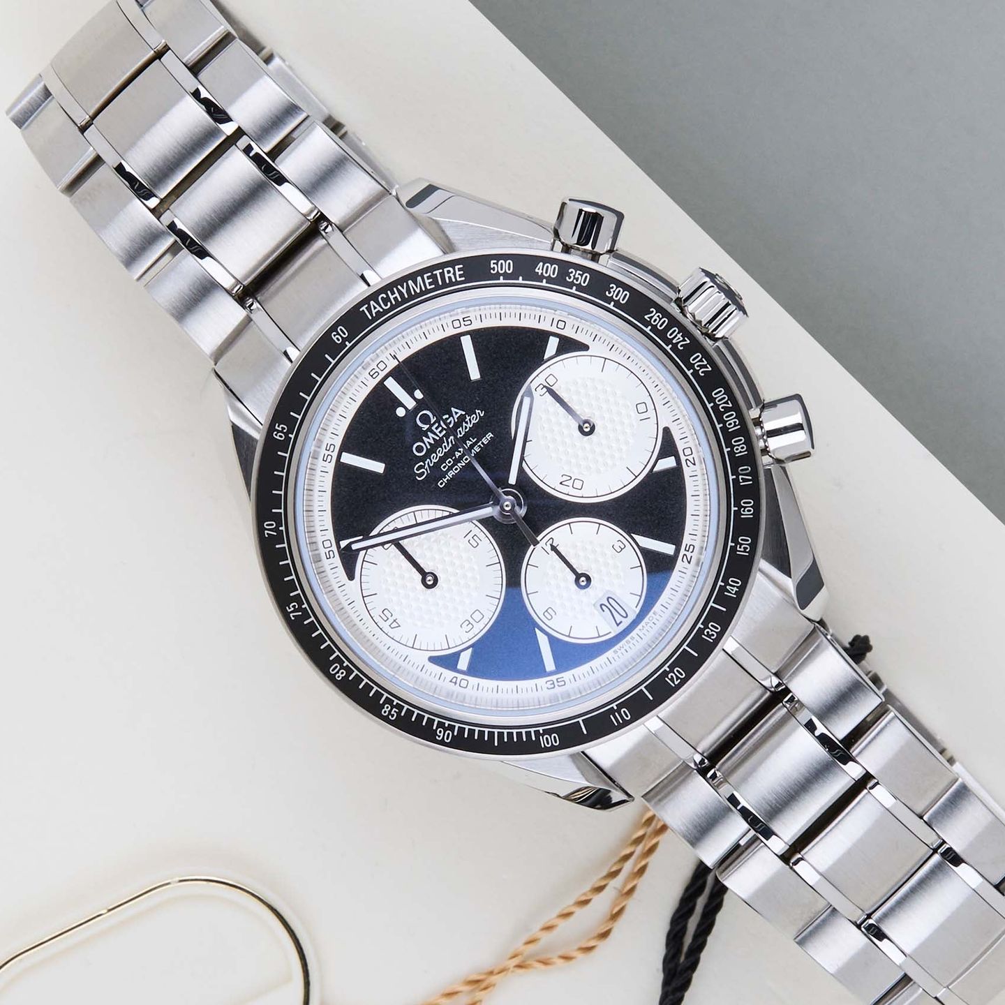 Omega Speedmaster Racing 326.30.40.50.01.002 - (1/8)