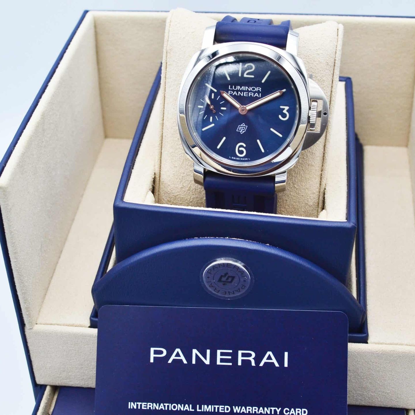 Panerai Luminor PAM01085 (2023) - Blue dial 44 mm Steel case (7/7)