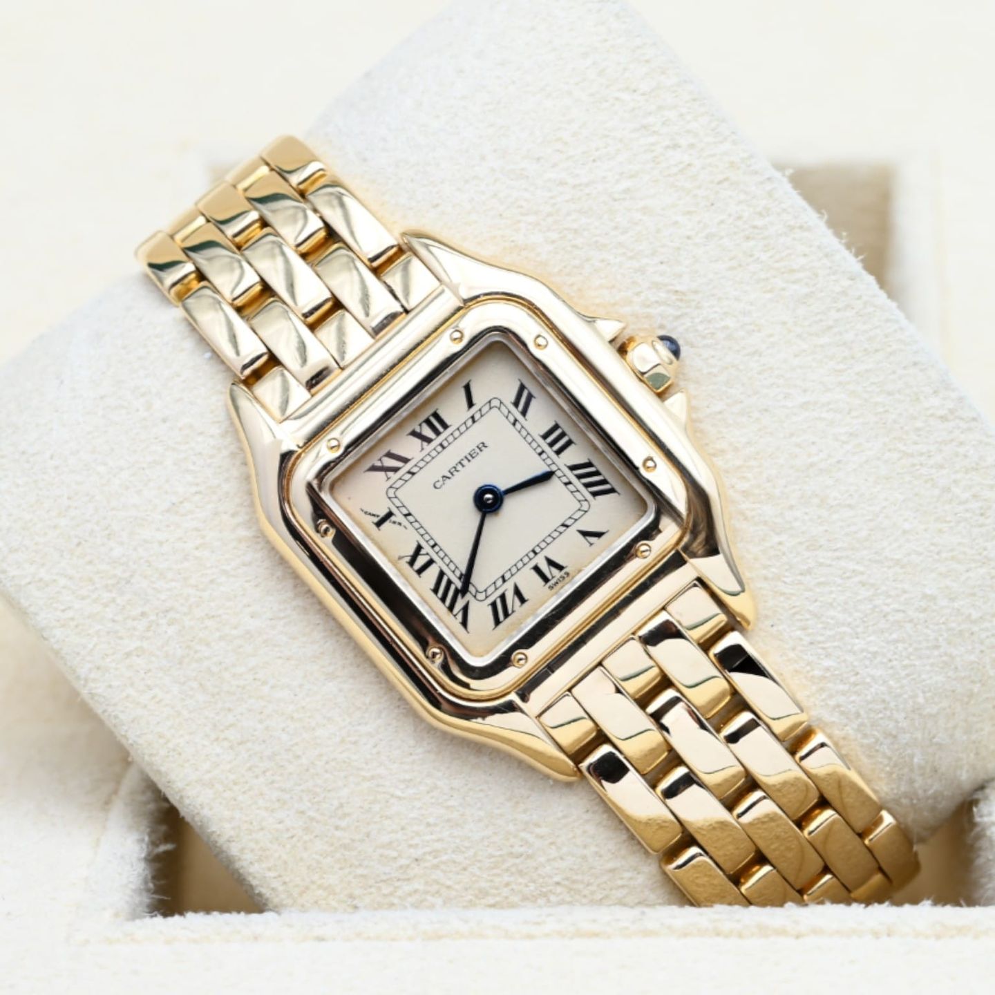 Cartier Panthère 8057917 (Unknown (random serial)) - Beige dial 22 mm Yellow Gold case (1/7)