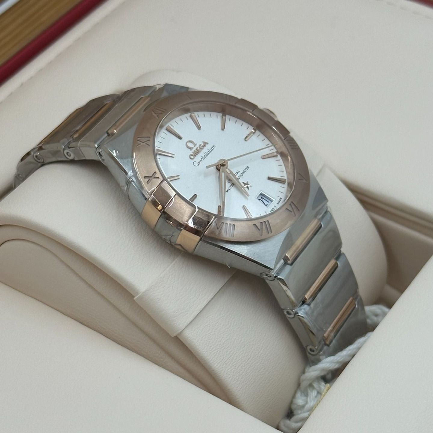 Omega Constellation 131.20.36.20.02.001 (2024) - Silver dial 36 mm Steel case (7/8)