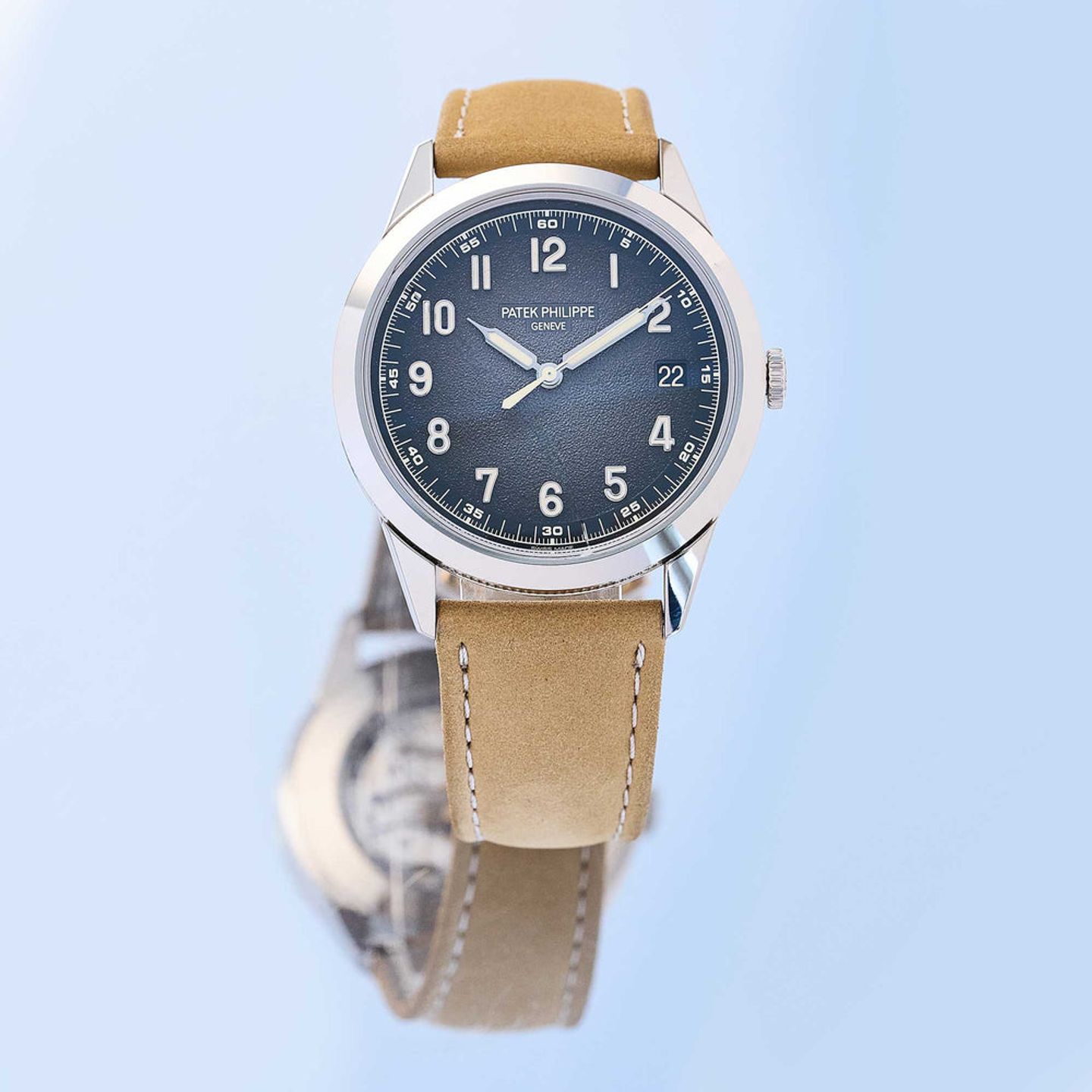 Patek Philippe Calatrava 5226G-001 - (1/7)