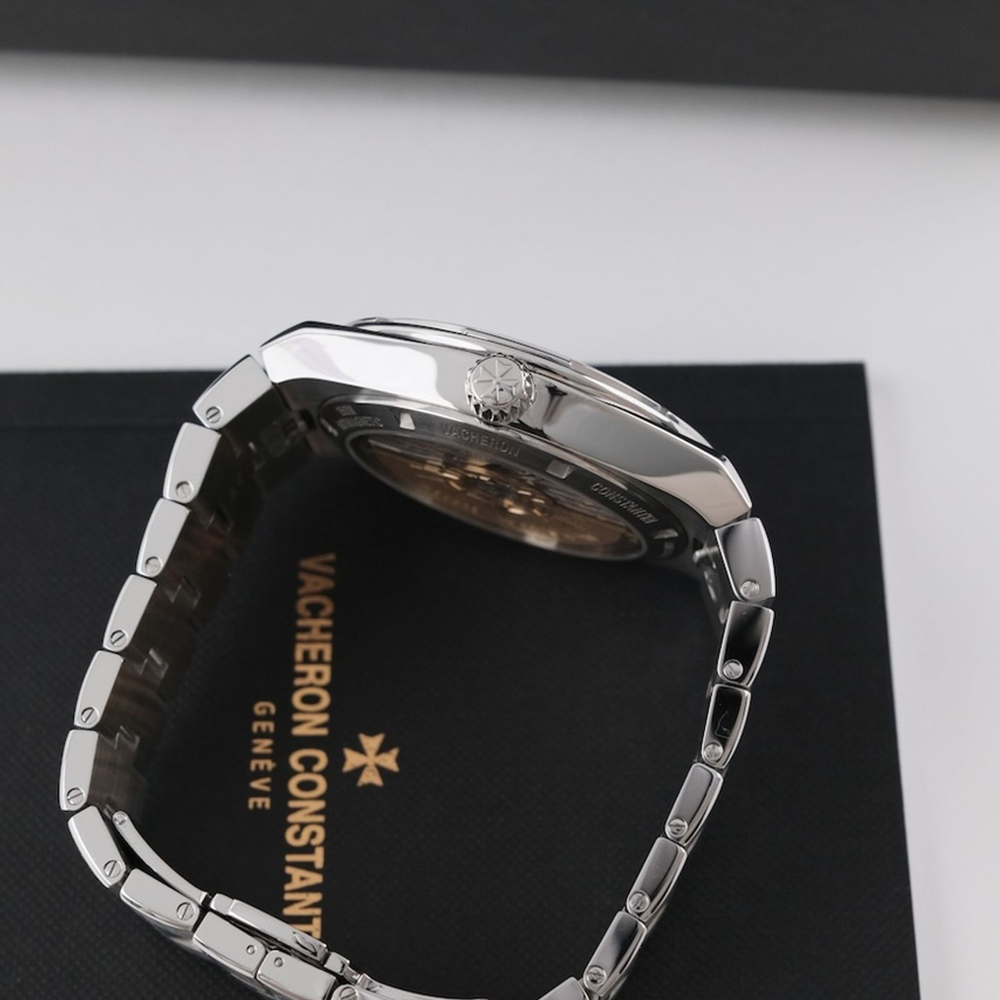 Vacheron Constantin Overseas 4500V/110A-B483 (2021) - Black dial 42 mm Steel case (7/8)