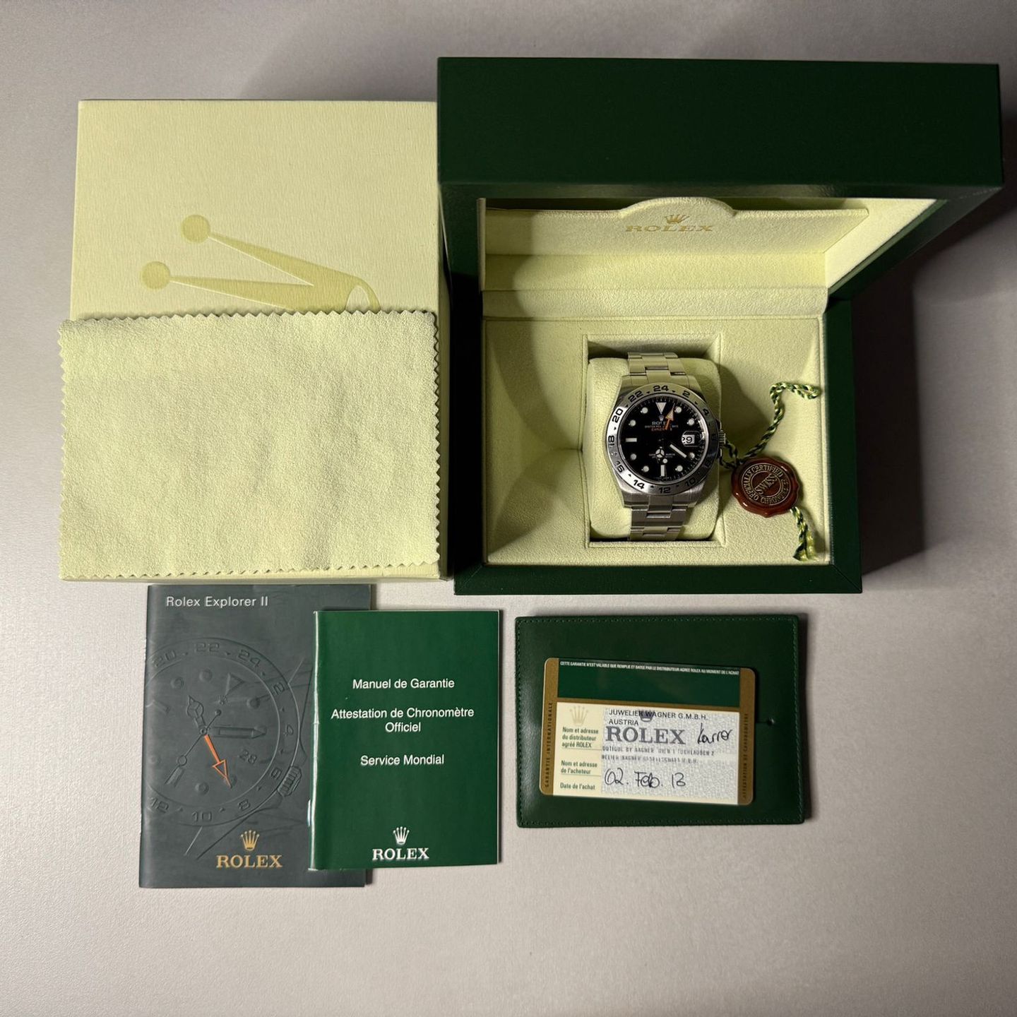 Rolex Explorer II 216570 (2013) - Black dial 42 mm Steel case (4/14)