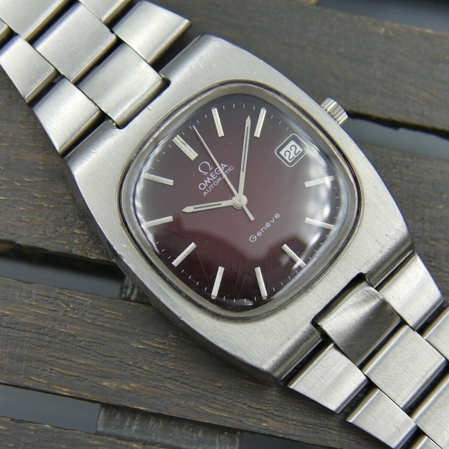 Omega Genève 166.0191 (Onbekend (willekeurig serienummer)) - Rood wijzerplaat Onbekend Onbekend (1/8)