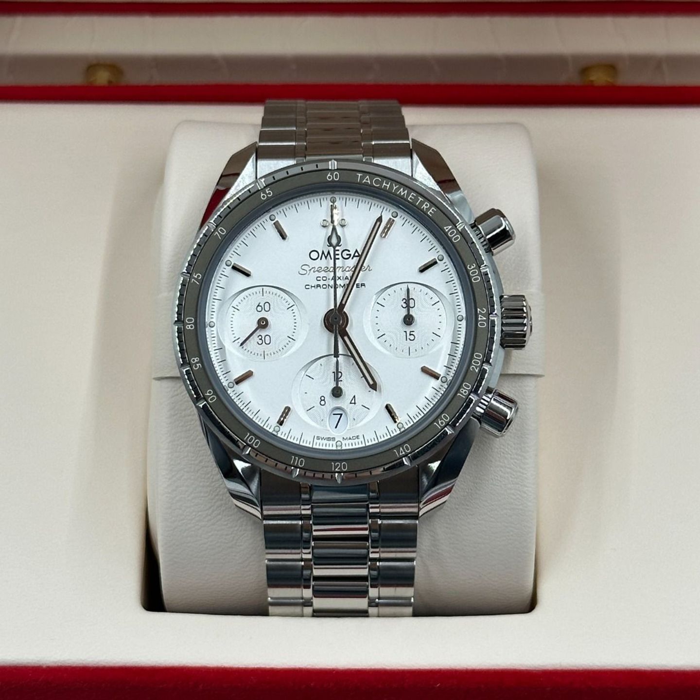 Omega Speedmaster 324.30.38.50.02.001 - (5/8)