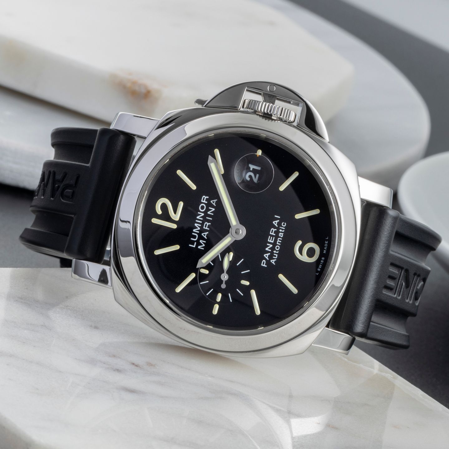 Panerai Luminor Marina Automatic PAM00104 (Unknown (random serial)) - Black dial 44 mm Steel case (2/8)