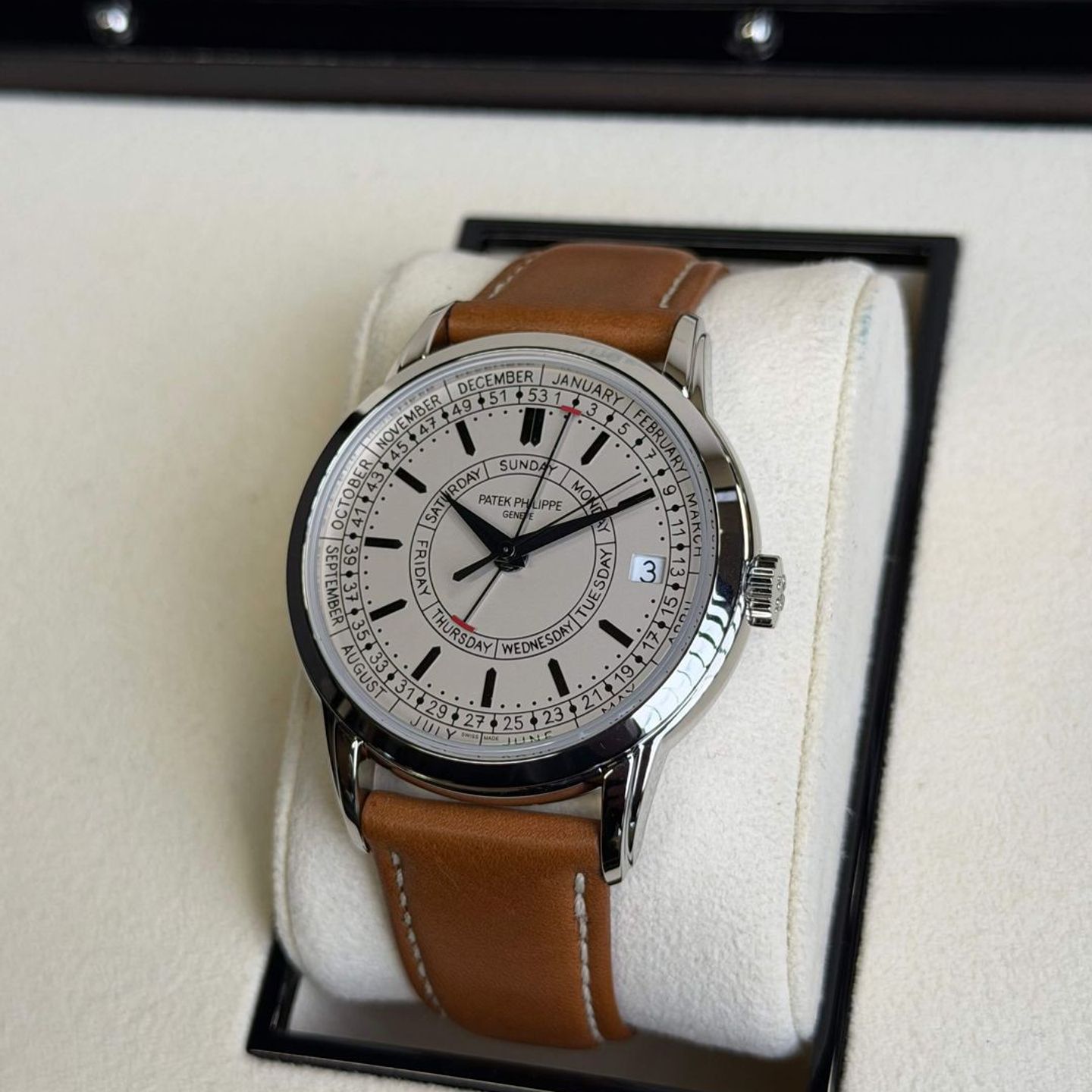 Patek Philippe Calatrava 5212A-001 - (4/8)