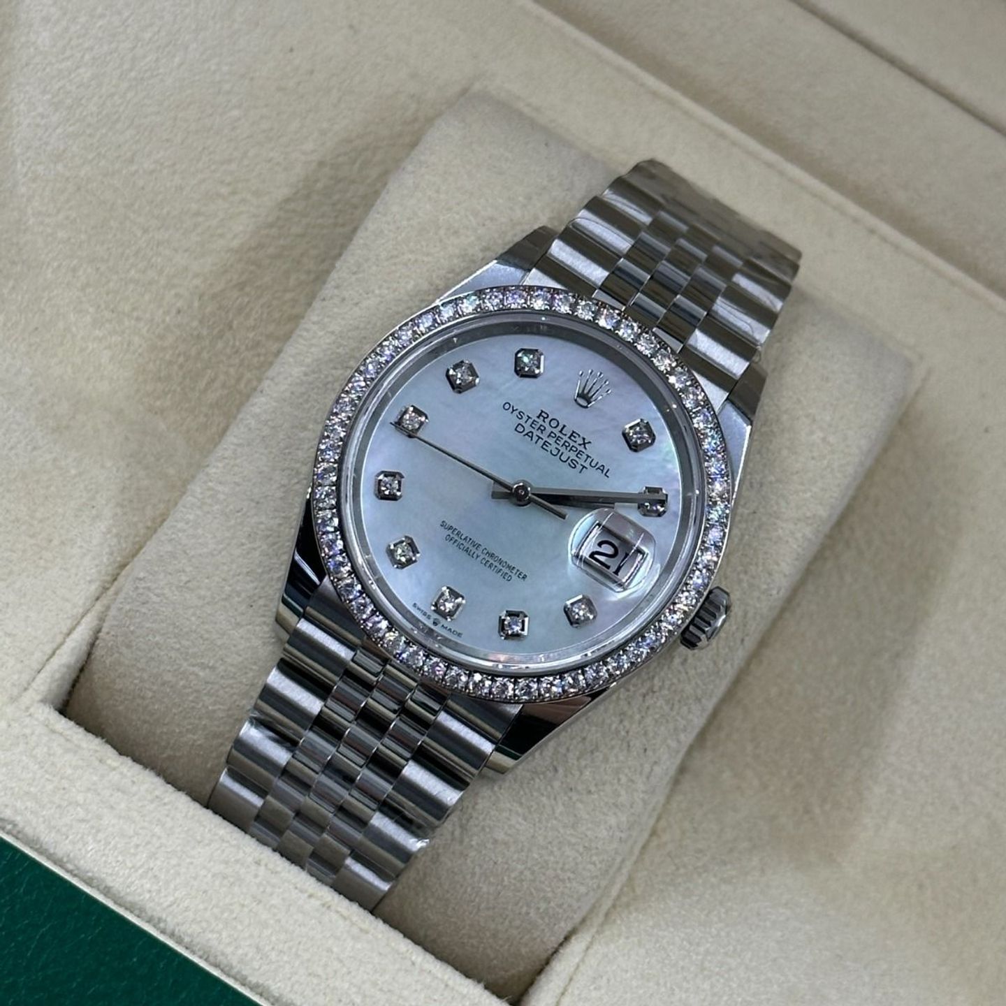 Rolex Datejust 36 126284RBR (2024) - Parelmoer wijzerplaat 36mm Staal (8/8)